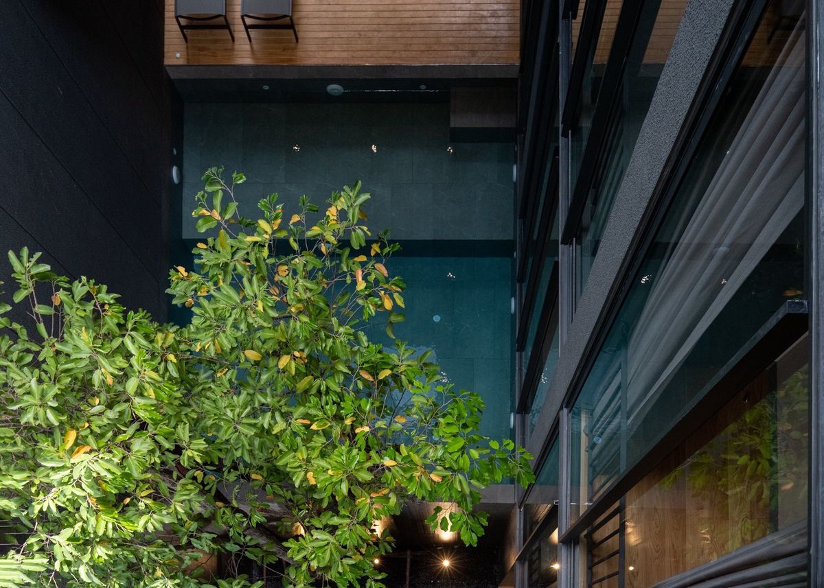 ขายบ้านวิภาวดี ดอนเมือง หลักสี่ : บ้านเดี่ยวหรู Cayla แบบ Pool Villa เจีย พูล เรสซิเดนซ์ 4 ชั้น พื้นที่ใช้สอย 734 ตร.ม. 4 ห้องนอน 5 ห้องน้ำ 4 ที่จอดรถ ตกแต่งครบพร้อมเฟอร์นิเจอร์และเครื่องใช้ไฟฟ้า พร้อมสระว่ายน้ำและลิฟต์ส่วนตัว ใกล้ รร.นานาชาติ Harrow และสนามบินดอนเมือง