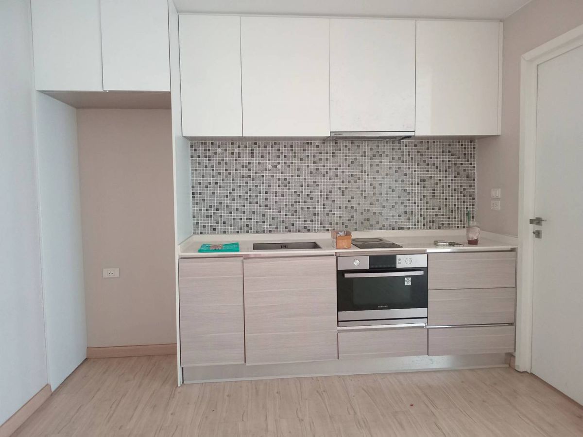 ขายคอนโดสุขุมวิท อโศก ทองหล่อ : ขายคอนโดใจกลางอโศก ราคาดีที่สุด! The Room Sukhumvit  21 ใกล้ มศว และ รร วัฒนา ใกล้ออฟฟิสสำนักงานมากมาย