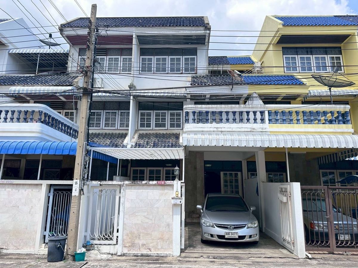 ขายทาวน์โฮมปิ่นเกล้า จรัญสนิทวงศ์ : ขายทาวน์เฮ้าส์ 3 ชั้น หมู่บ้านปิ่นเกล้าการ์เด้น อยู่ซอยสมเด็จพระปิ่นเกล้า3 ทำเลทอง สุดคุ้ม!