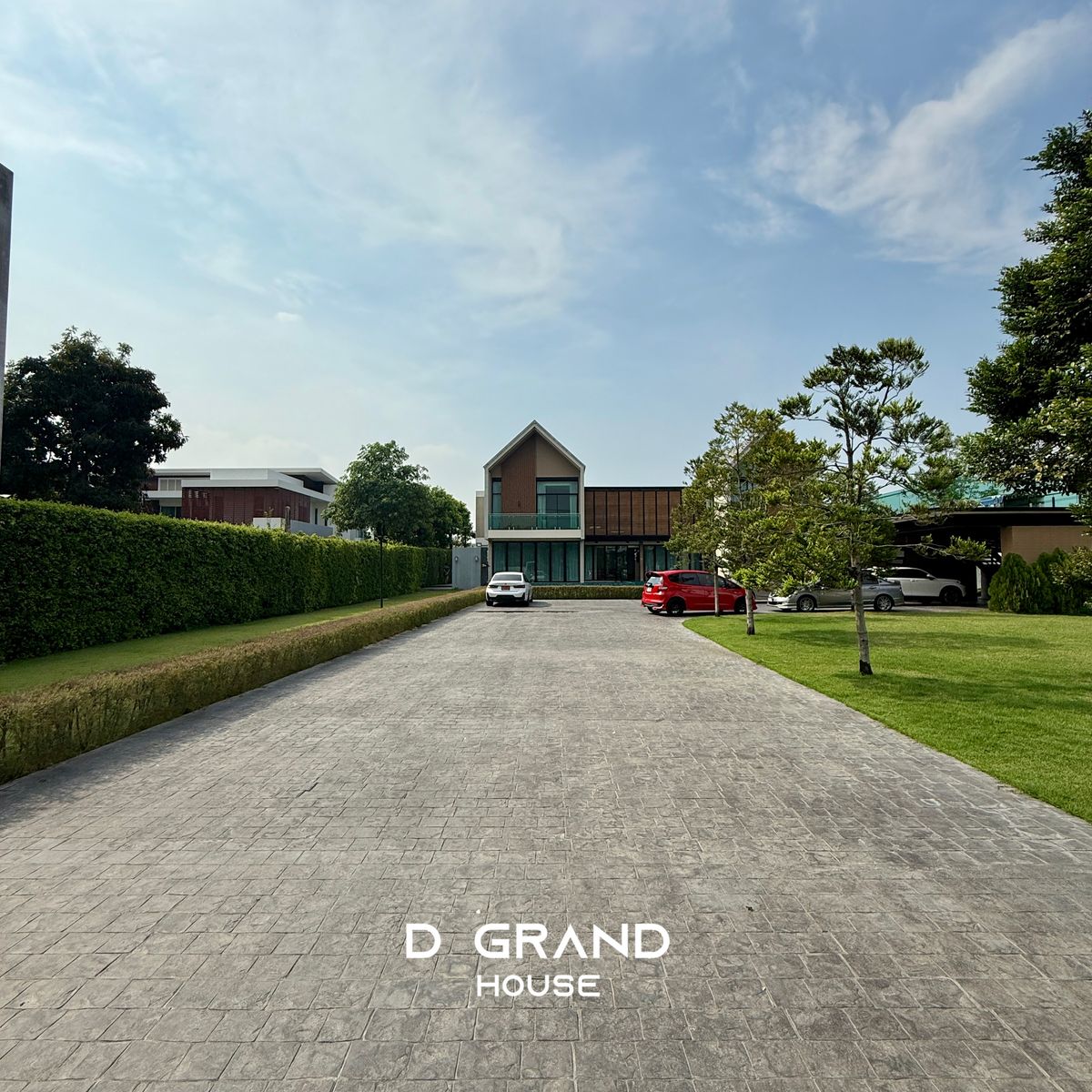 ขายบ้านนวมินทร์ รามอินทรา : ✨ บ้านหรูสไตล์ Nordic ทำเลรามอินทรา บนที่ดิน 500 ตร.วา พร้อมสระว่ายน้ำส่วนตัว ดีไซน์เรียบ เท่ อยู่สบาย เหมาะสำหรับคนที่มองหาบ้านหลังใหญ่ พื้นที่เยอะ พร้อมความเป็นส่วนตัว