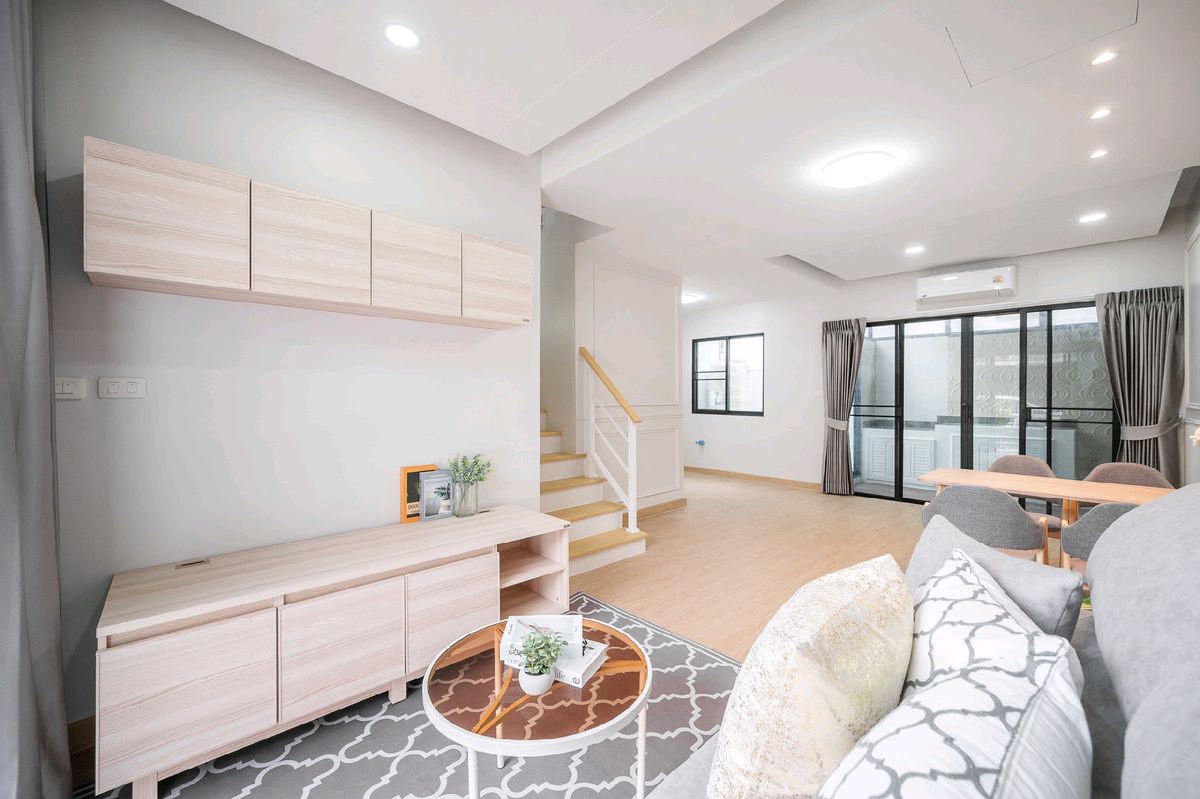 ขายทาวน์โฮมนวมินทร์ รามอินทรา : ❤️เชื่อมต่อทุกความสุขได้ในบ้าน🏡ที่ The Connect วัชรพล-เพิ่มสิน🤗ทาวน์โฮมแต่งใหม่ พร้อมอยู่