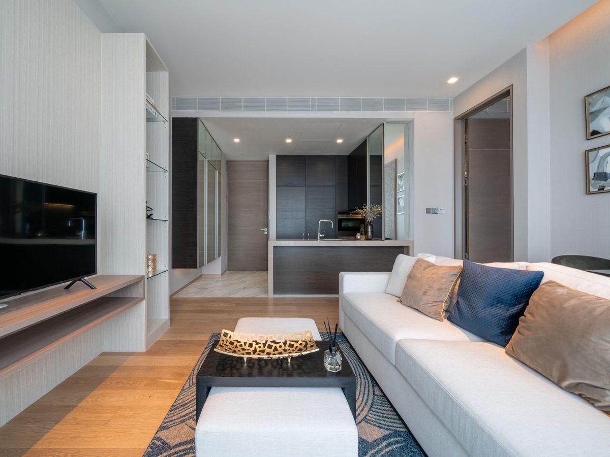 For RentCondoSilom, Saladaeng, Bangrak : 💥CP-7471💥Saladaeng One  👉Line : @primahome