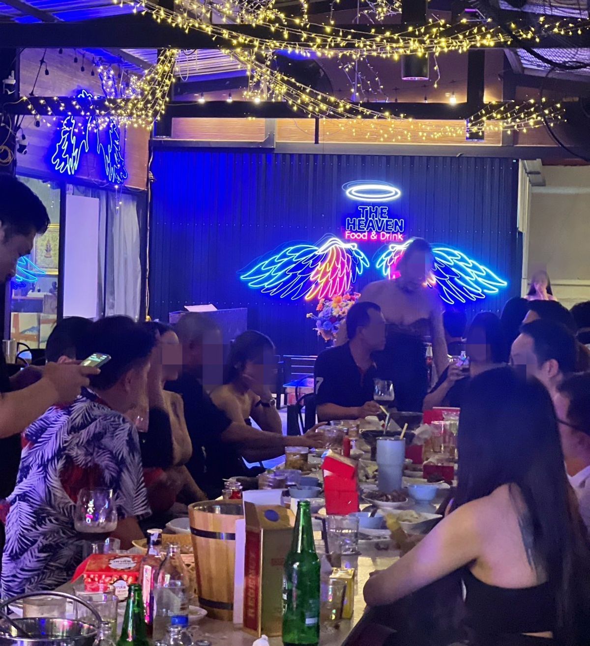 For LeaseholdRetail SpaceChaengwatana, Muangthong : Restaurant-Sitting Chill-Pak Kret Live Music, Nonthaburi Road, Ratchapruek Road, good income, parking more than 50 cars.