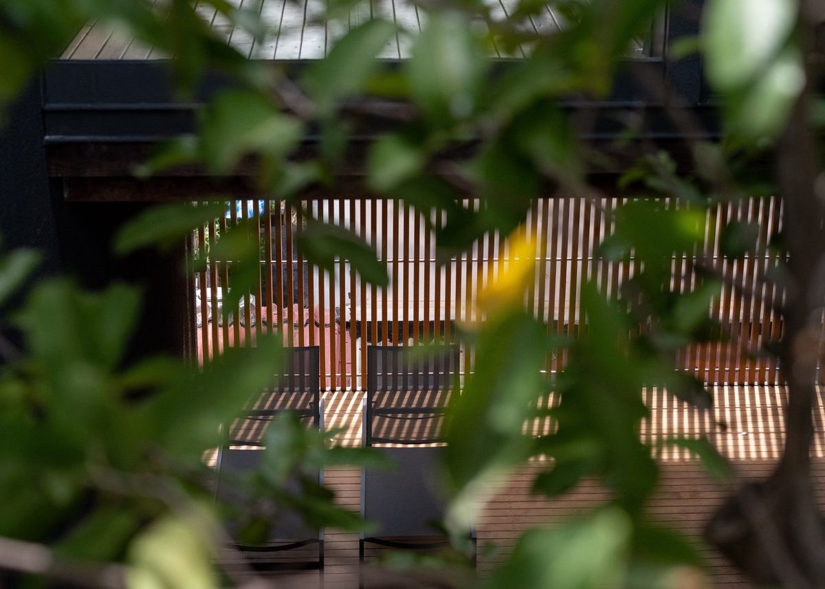 ขายบ้านวิภาวดี ดอนเมือง หลักสี่ : บ้านเดี่ยวหรู Cayla แบบ Pool Villa เจีย พูล เรสซิเดนซ์ 4 ชั้น พื้นที่ใช้สอย 734 ตร.ม. 4 ห้องนอน 5 ห้องน้ำ 4 ที่จอดรถ ตกแต่งครบพร้อมเฟอร์นิเจอร์และเครื่องใช้ไฟฟ้า พร้อมสระว่ายน้ำและลิฟต์ส่วนตัว ใกล้ รร.นานาชาติ Harrow และสนามบินดอนเมือง