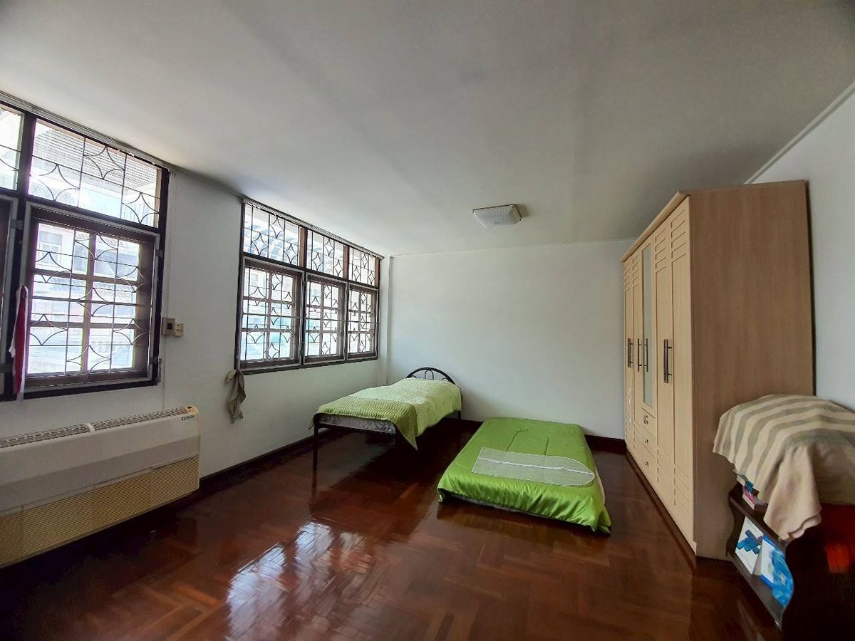 ขายทาวน์โฮมปิ่นเกล้า จรัญสนิทวงศ์ : ขายทาวน์เฮ้าส์ 3 ชั้น หมู่บ้านปิ่นเกล้าการ์เด้น อยู่ซอยสมเด็จพระปิ่นเกล้า3 ทำเลทอง สุดคุ้ม!