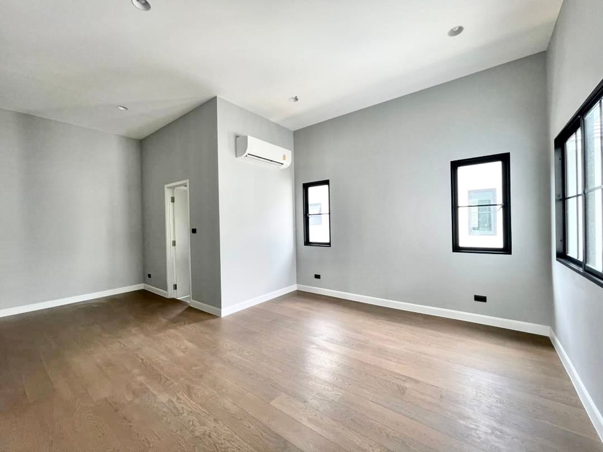 ขายบ้านวิภาวดี ดอนเมือง หลักสี่ : (HOT DEAL) เศรษฐสิริ ดอนเมือง บ้าน 249 ตรม. ราคาพิเศษ 14.99 ล้าน ติดต่อ📲 093-616-4456 (ฝ่ายขาย)