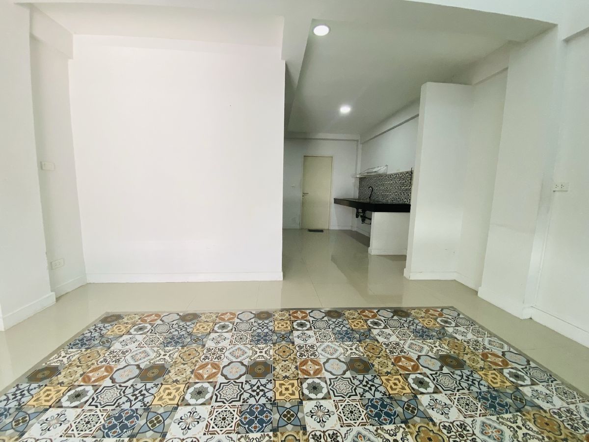 For SaleTownhomeBangna, Bearing, Lasalle : Sell ​​3.5 Townhome for sale, La Sal 24, Sukhumvit 105 | Near BTS 2 - Lifestyle - International School | Ready to be in potential location