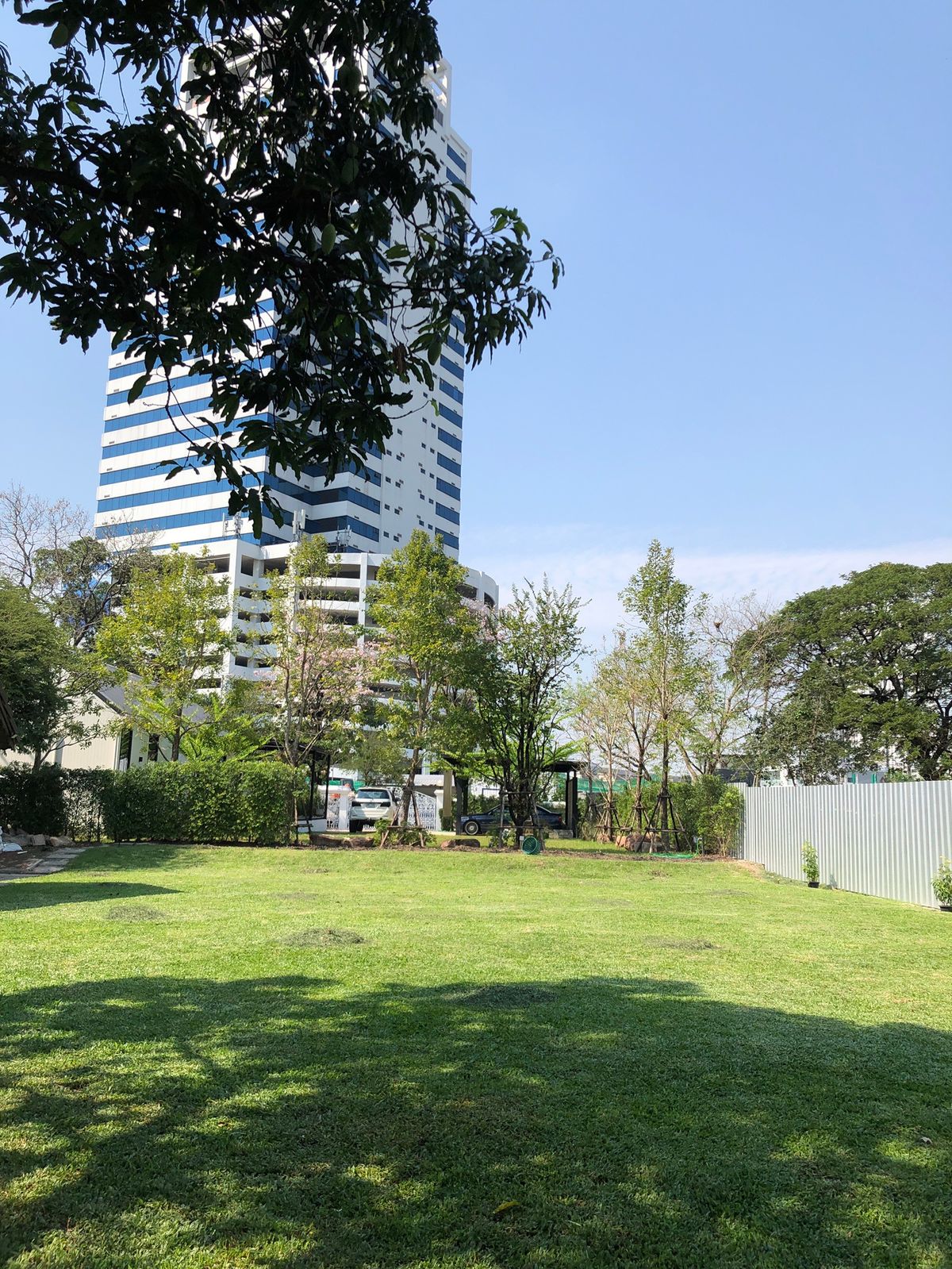 ขายที่ดินพัฒนาการ ศรีนครินทร์ : ขายที่ดินพัฒนาการ 56 หมู่บ้านเอื้อสุข