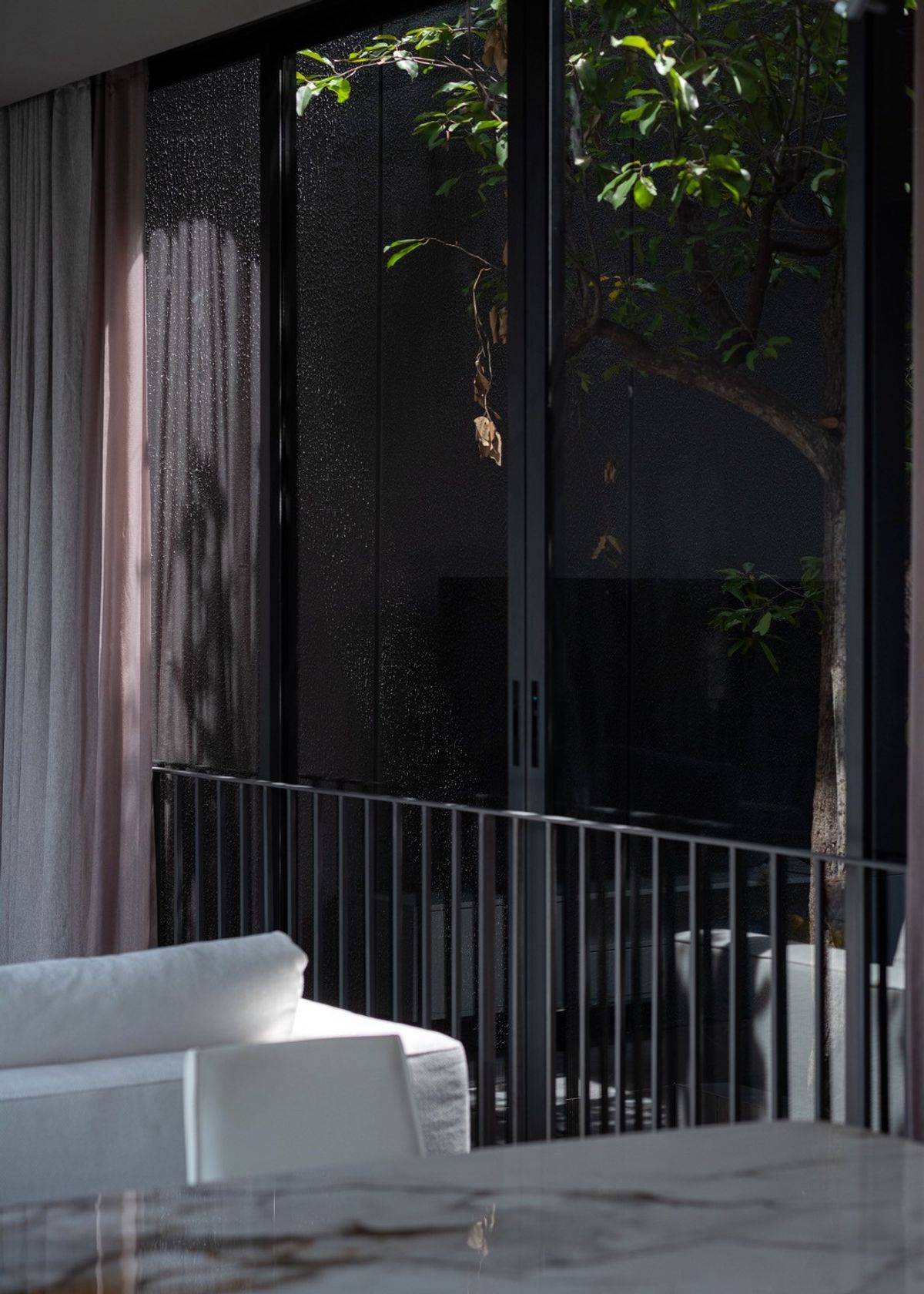 ขายบ้านวิภาวดี ดอนเมือง หลักสี่ : บ้านเดี่ยวหรู Cayla แบบ Pool Villa เจีย พูล เรสซิเดนซ์ 4 ชั้น พื้นที่ใช้สอย 734 ตร.ม. 4 ห้องนอน 5 ห้องน้ำ 4 ที่จอดรถ ตกแต่งครบพร้อมเฟอร์นิเจอร์และเครื่องใช้ไฟฟ้า พร้อมสระว่ายน้ำและลิฟต์ส่วนตัว ใกล้ รร.นานาชาติ Harrow และสนามบินดอนเมือง