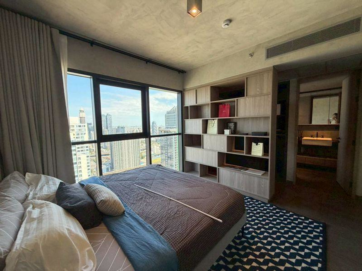 ให้เช่าคอนโดสุขุมวิท อโศก ทองหล่อ : ✨ GT15786 | คอนโด The Lofts Asoke เดินทางสะดวก ใกล้รถไฟฟ้าบีทีเอส มีรถรับส่ง เฟอร์นิเจอร์ครบ พร้อมอยู่ทันที