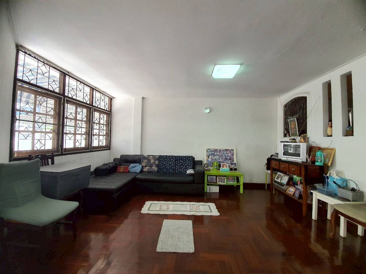 ขายทาวน์โฮมปิ่นเกล้า จรัญสนิทวงศ์ : ขายทาวน์เฮ้าส์ 3 ชั้น หมู่บ้านปิ่นเกล้าการ์เด้น อยู่ซอยสมเด็จพระปิ่นเกล้า3 ทำเลทอง สุดคุ้ม!