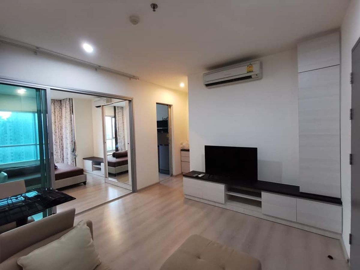 For RentCondoRatchadapisek, Huaikwang, Suttisan : !! Beautiful room for the Life Ratchadapisek Condo near MRT Huai Khwang