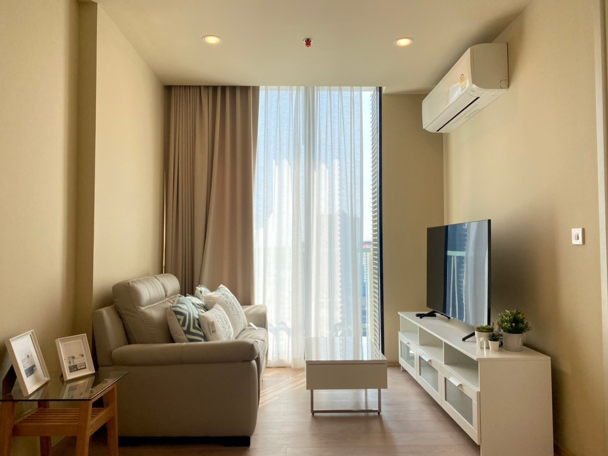 For RentCondoSukhumvit, Asoke, Thonglor : ✨ GT15842 | Condo Noble Recole Sukhumvit 19, convenient travel, near BTS, shuttle available, fully furnished. Ready to move in immediately