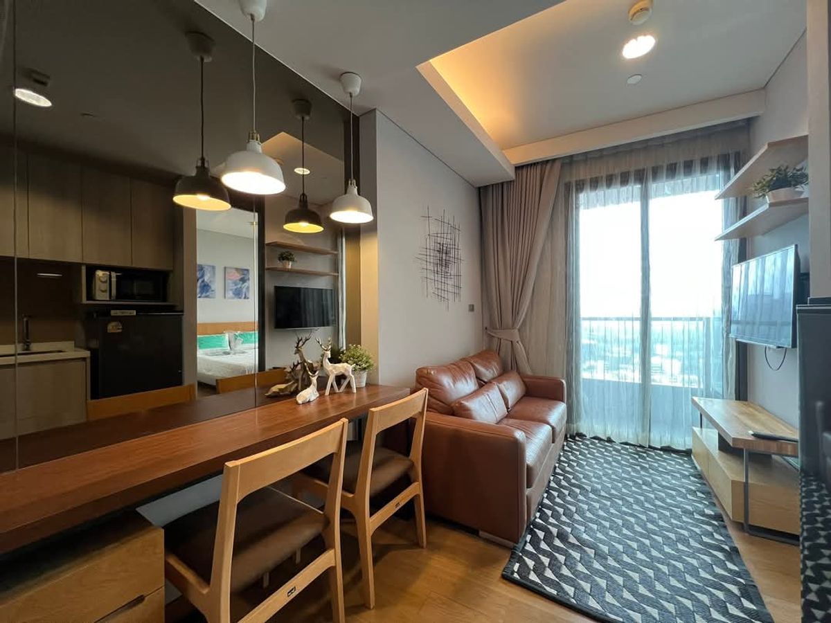 ให้เช่าคอนโดสุขุมวิท อโศก ทองหล่อ : 22,000 Baht/Month The Lumpini 24 Sukhumvit