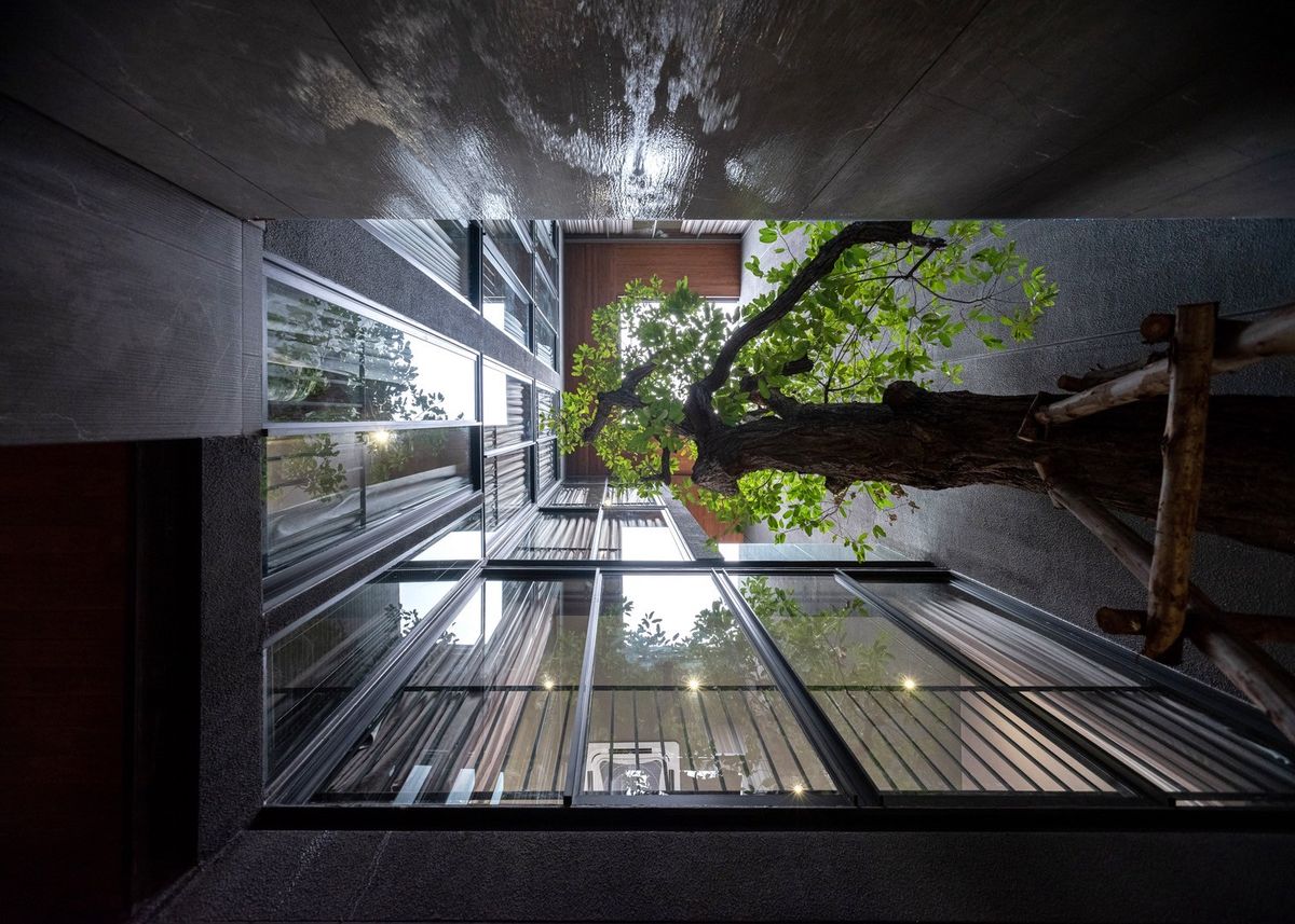 ขายบ้านวิภาวดี ดอนเมือง หลักสี่ : บ้านเดี่ยวหรู Cayla แบบ Pool Villa เจีย พูล เรสซิเดนซ์ 4 ชั้น พื้นที่ใช้สอย 734 ตร.ม. 4 ห้องนอน 5 ห้องน้ำ 4 ที่จอดรถ ตกแต่งครบพร้อมเฟอร์นิเจอร์และเครื่องใช้ไฟฟ้า พร้อมสระว่ายน้ำและลิฟต์ส่วนตัว ใกล้ รร.นานาชาติ Harrow และสนามบินดอนเมือง