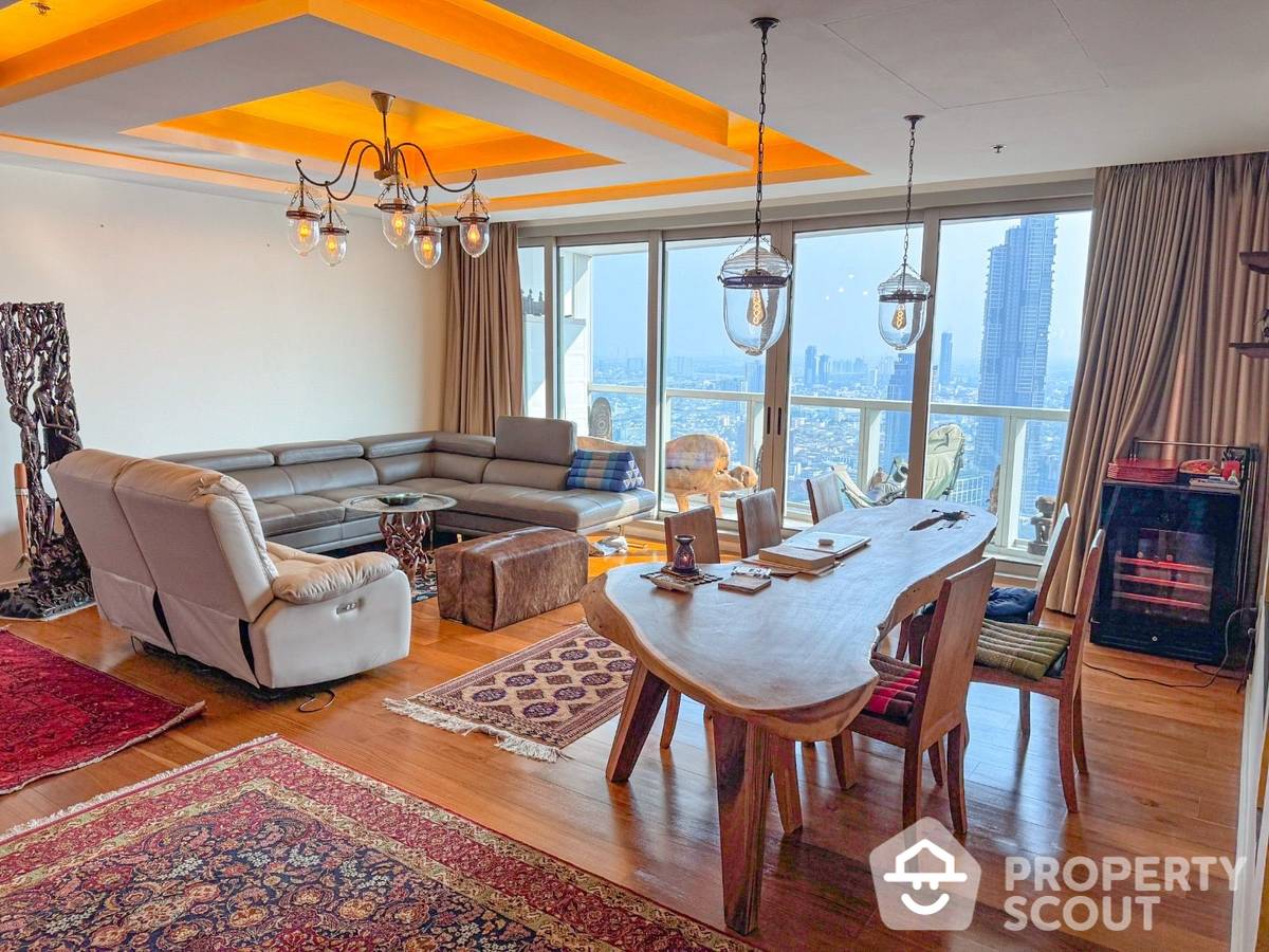 For SaleCondoWongwianyai, Charoennakor : 3-BR Condo at The River Condominium near BTS Saphan Taksin