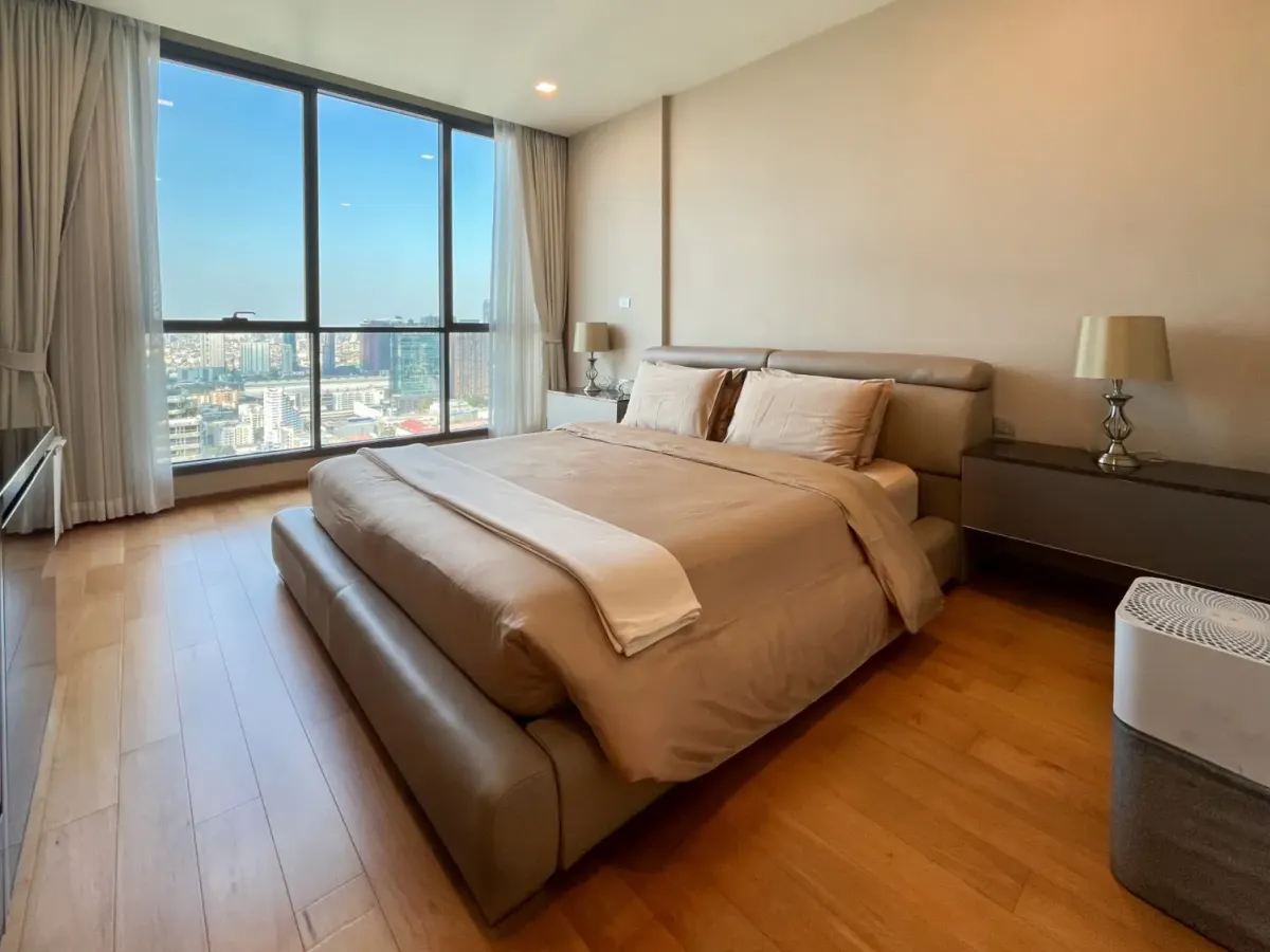 ขายคอนโดนานา : Hyde Sukhumvit 13 Three bedroom property for sale
