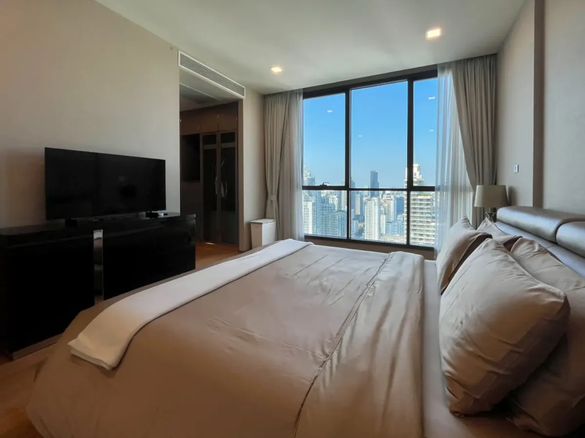 ขายคอนโดนานา : Hyde Sukhumvit 13 Three bedroom property for sale