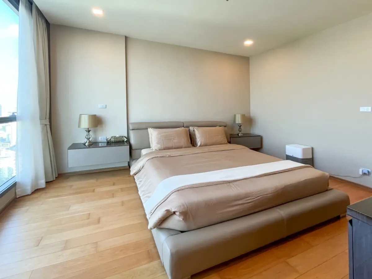 ขายคอนโดนานา : Hyde Sukhumvit 13 Three bedroom property for sale