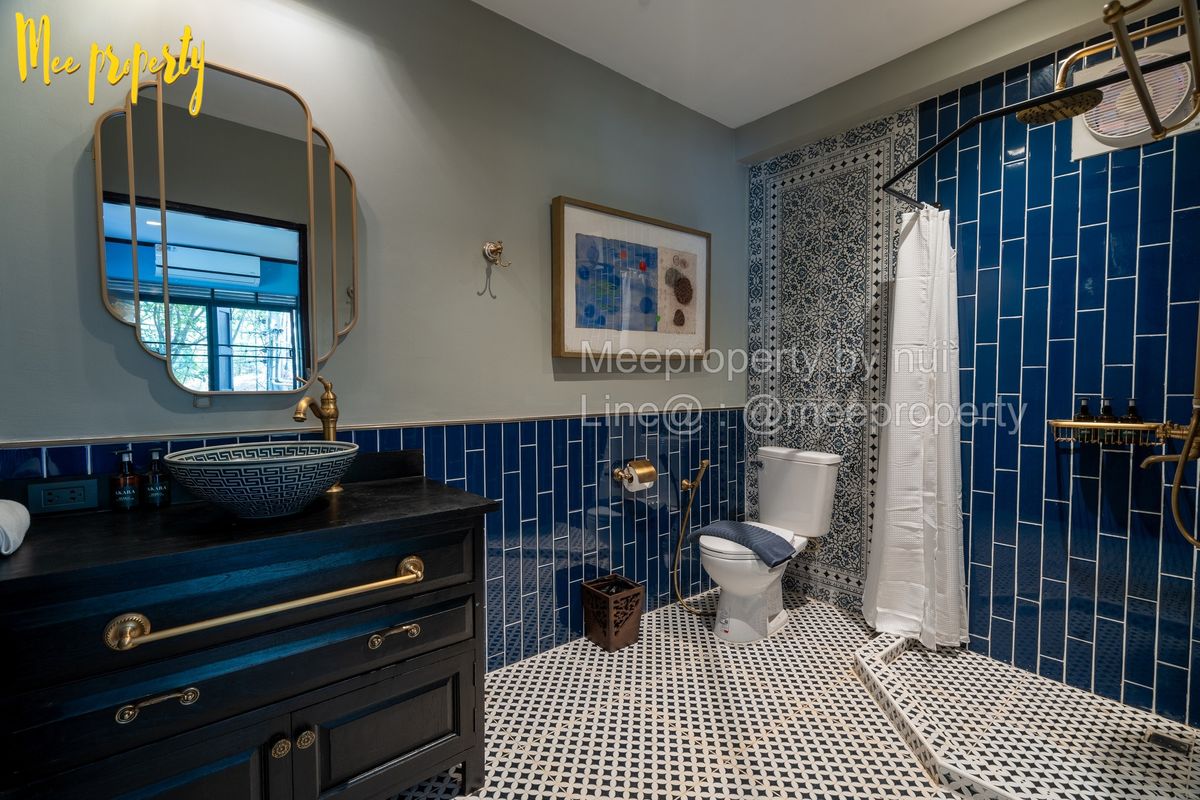 ขายกิจการโรงแรม & กิจการอพาร์ตเมนต์สุโขทัย : ขาย บ้านอัคระ สุโขทัย ตั้งอยู่ในทำเลอันมีเสน่ห์ ท่ามกลางบรรยากาศธรรมชาติและวิวที่สวยงามของเจดีย์โบราณอายุ 800 ปี ของวัดพระศรีรัตนมหาธาตุราชวรวิหาร (วัดพระปรางค์) อำเภอศรีสัชนาลัย จังหวัดสุโขทัย ME-201