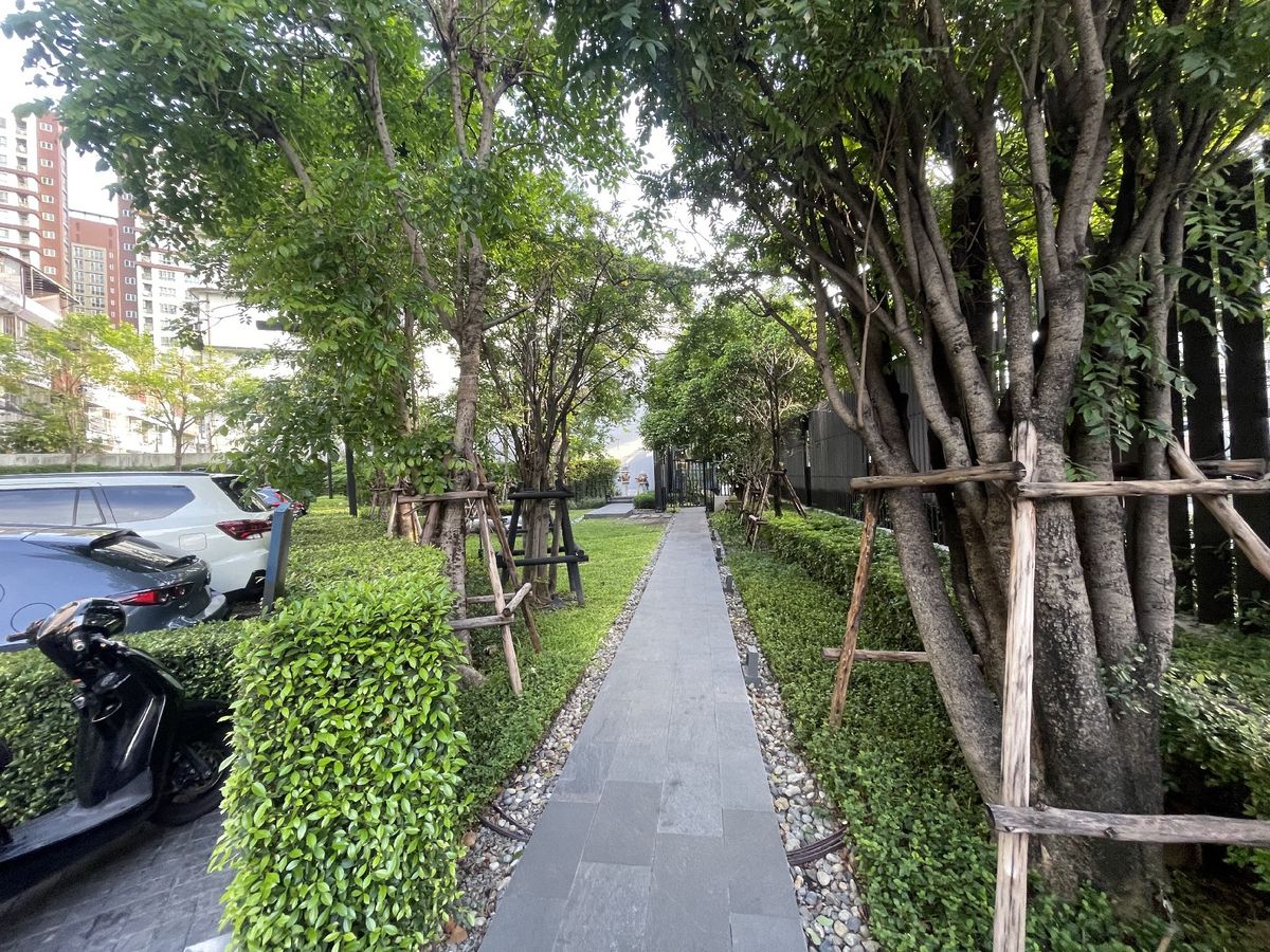 For SaleCondoKasetsart, Ratchayothin : Sell/rent Centric Condo, Ratchayothin, Floor 17, beautiful room, complete with BTS Ratchayothin, only 150 meters.