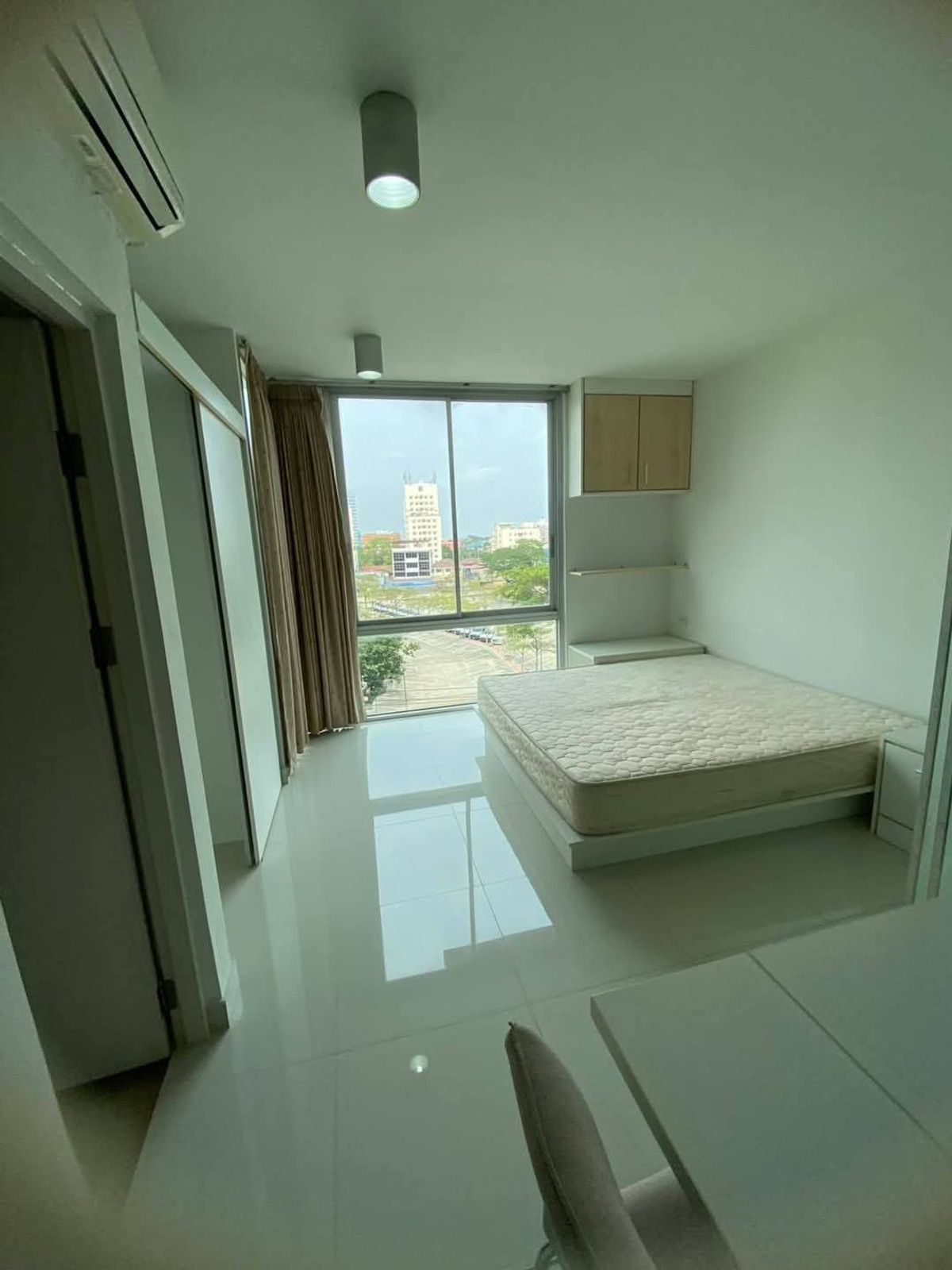 ให้เช่าคอนโดพัฒนาการ ศรีนครินทร์ : The IRIS Rama 9 – Srinakarin