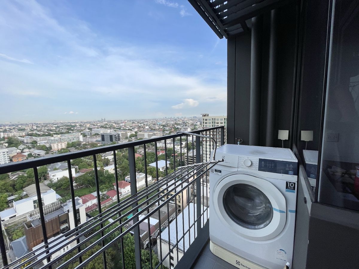 For SaleCondoKasetsart, Ratchayothin : Sell/rent Centric Condo, Ratchayothin, Floor 17, beautiful room, complete with BTS Ratchayothin, only 150 meters.