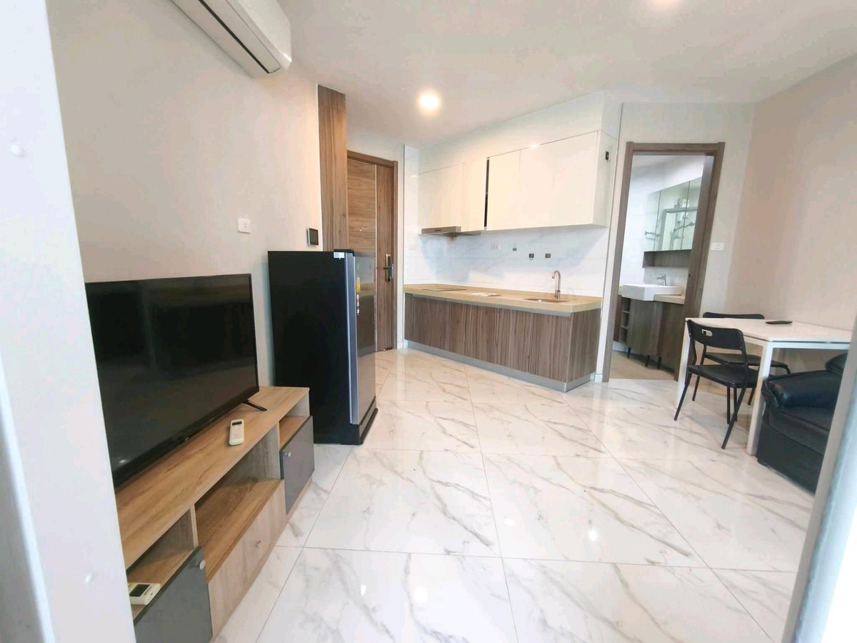 ให้เช่าคอนโดรัชดา ห้วยขวาง : 🔴13,000฿🔴 𝗔𝗿𝘁𝗶𝘀𝗮𝗻 𝗥𝗮𝘁𝗰𝗵𝗮𝗱𝗮┃อาร์ติซาน รัชดา ✅ ใกล้ MRT ศูนย์วัฒนธรรม ยินดีบริการ🙏สนใจทัก 𝙇𝙄𝙉𝙀 มานะคะ (ตอบไวมาก):​📱 รหัสทรัพย์​ 6901-1201📱: ไอดีไลน์:@bbcondo88