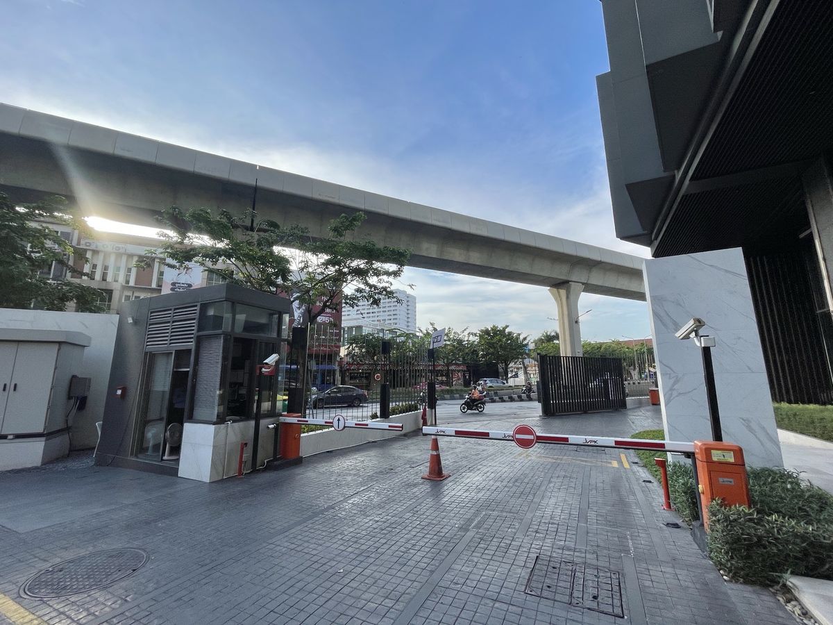 For SaleCondoKasetsart, Ratchayothin : Sell/rent Centric Condo, Ratchayothin, Floor 17, beautiful room, complete with BTS Ratchayothin, only 150 meters.