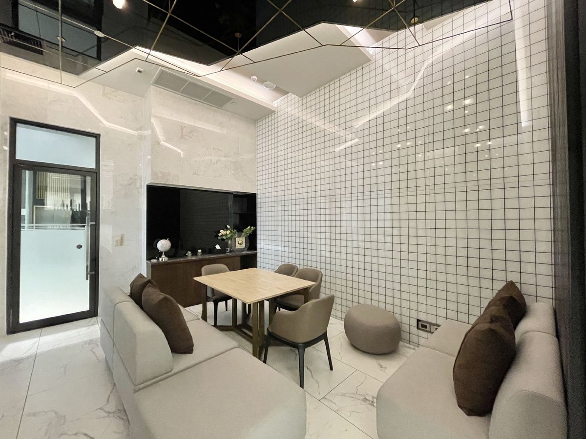 For SaleCondoKasetsart, Ratchayothin : Sell/rent Centric Condo, Ratchayothin, Floor 17, beautiful room, complete with BTS Ratchayothin, only 150 meters.