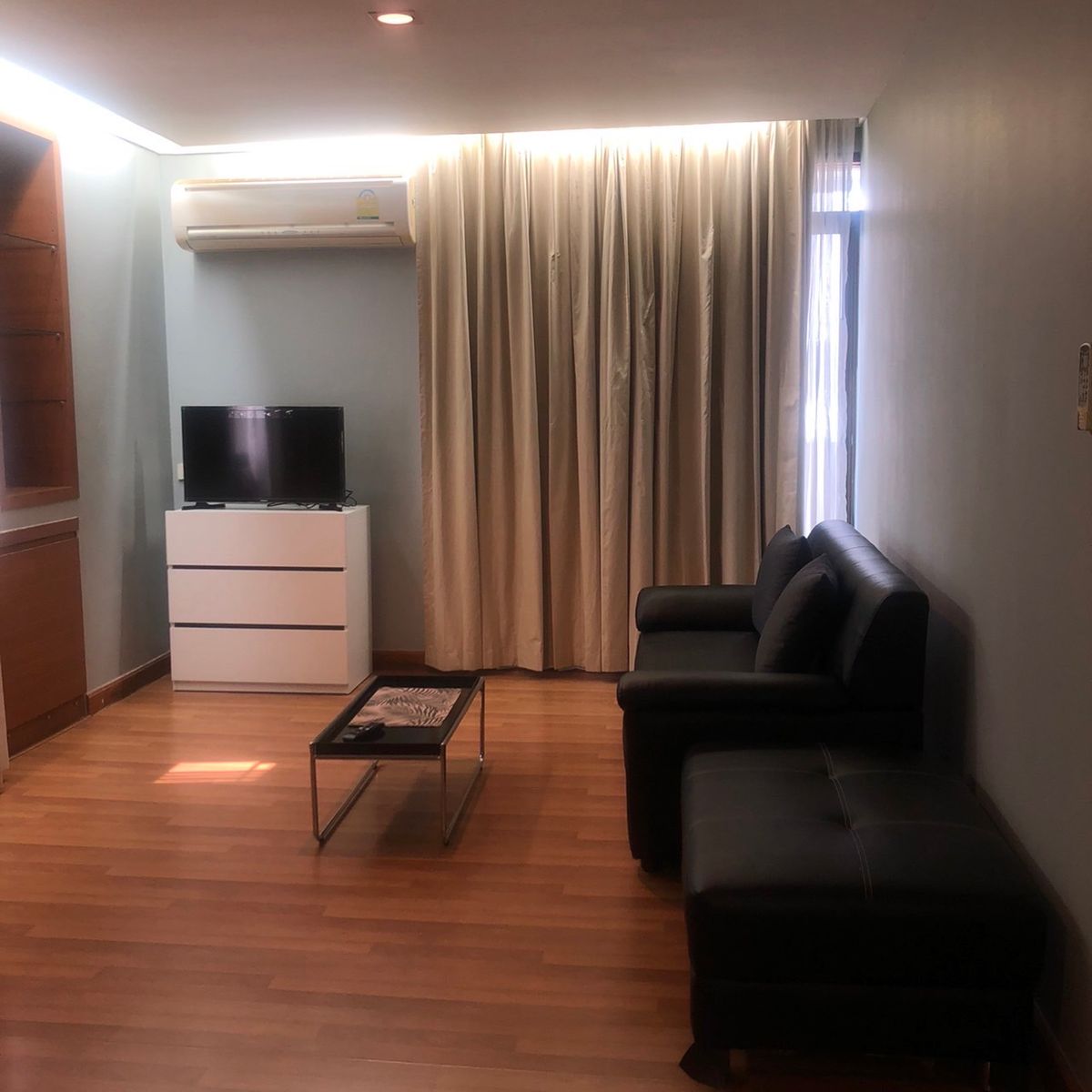 ขายคอนโดอ่อนนุช อุดมสุข : For Sell Condo The Roof Garden On Nut area 60 sqm 1BR price 3.59 MB