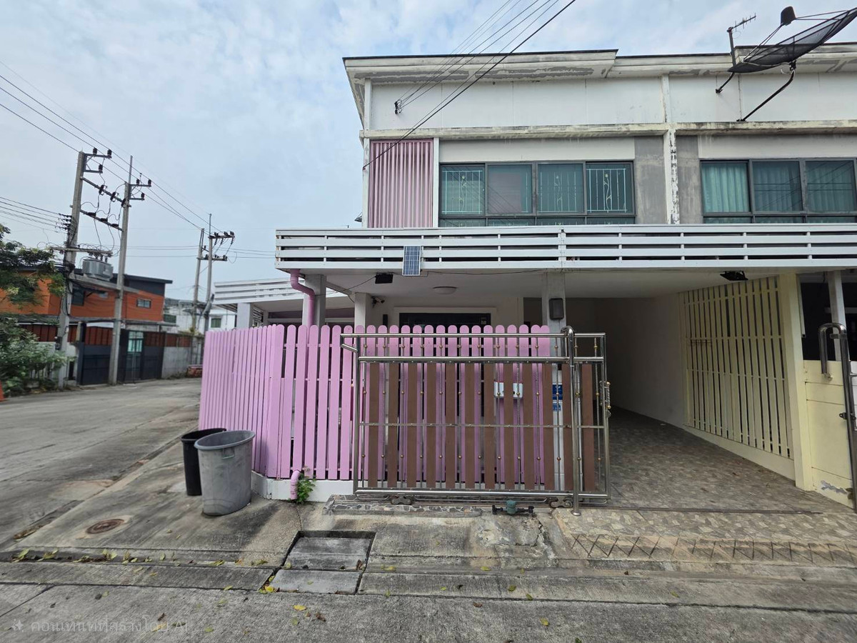 For RentTownhomePhutthamonthon, Salaya : Rent a townhome, Pruksa 83 Boromarajonani 5, near Central Salaya, only 1 minute.