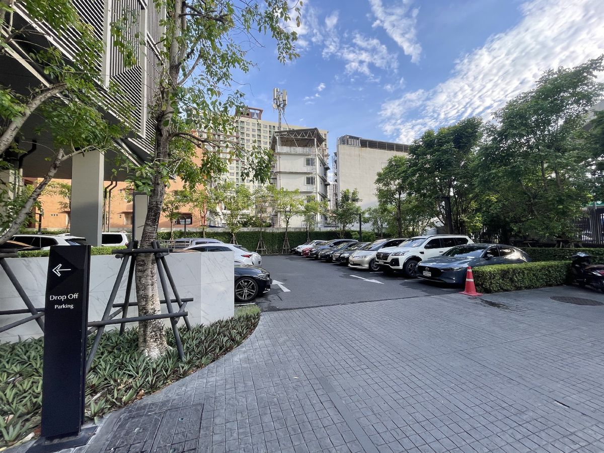 For SaleCondoKasetsart, Ratchayothin : Sell/rent Centric Condo, Ratchayothin, Floor 17, beautiful room, complete with BTS Ratchayothin, only 150 meters.