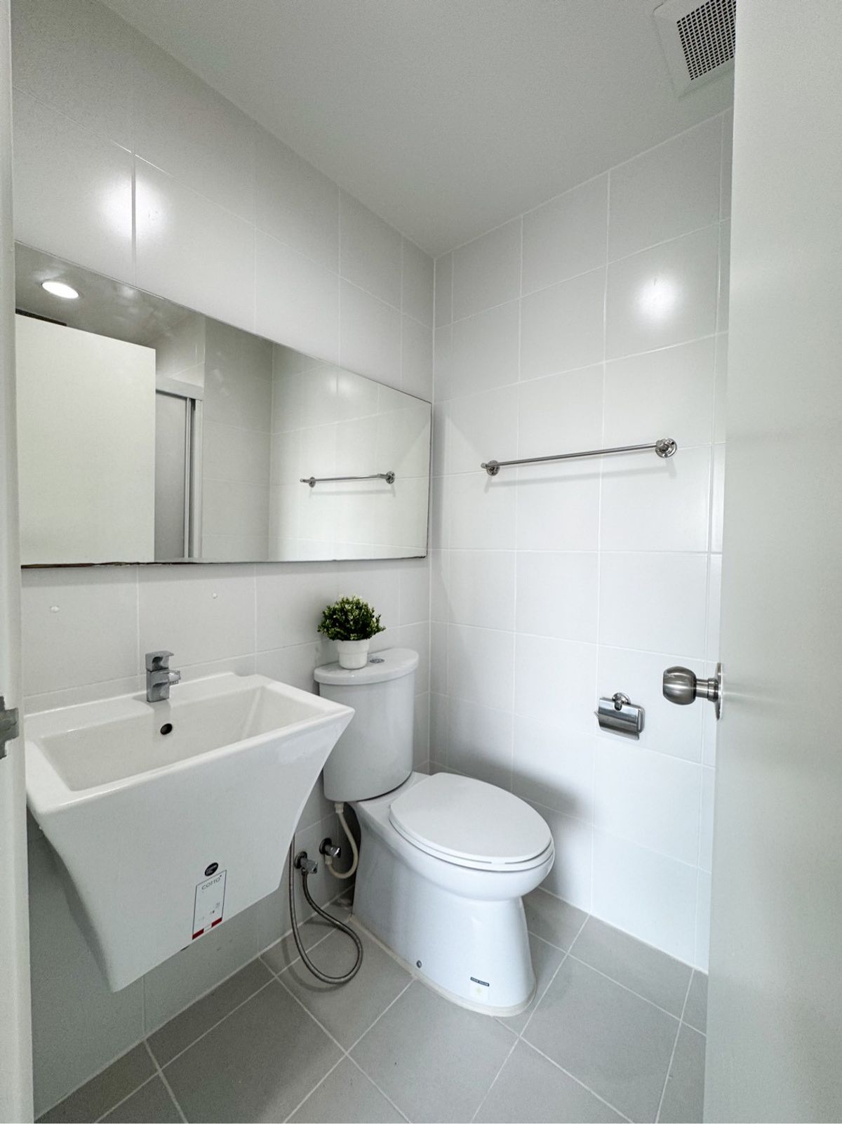 For SaleCondoChaengwatana, Muangthong : sell !! Aspire Condo (Aspire) near The Mall Ngamwongwan