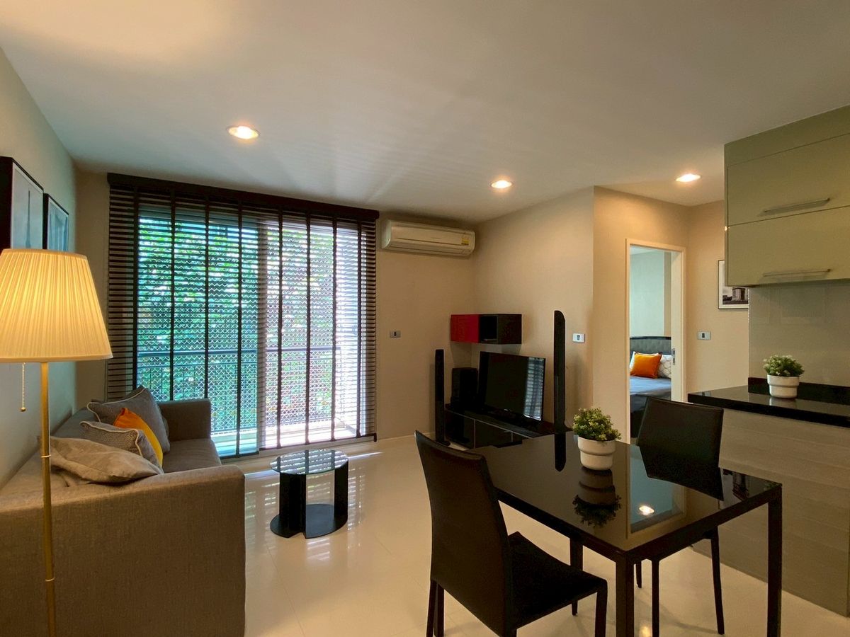 For RentCondoSukhumvit, Asoke, Thonglor : The Crest Sukhumvit 24 Condominium Room for Rent