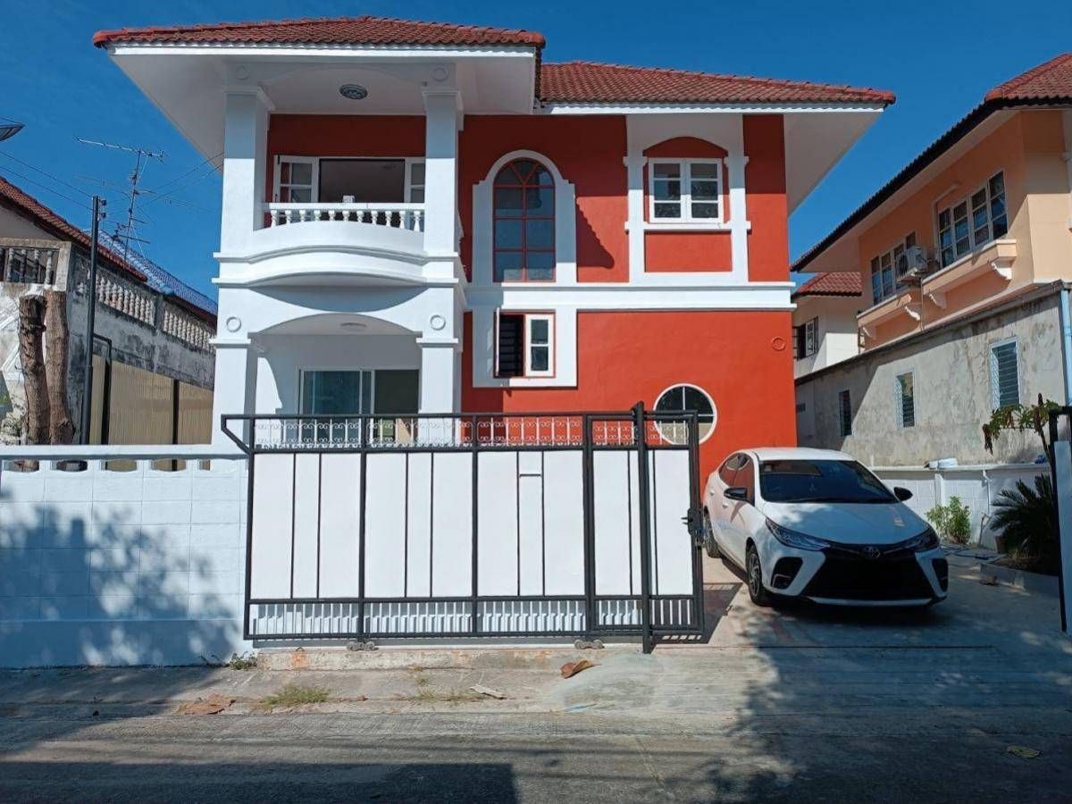 For RentHouseSamut Prakan,Samrong : Rent a detached house, Supawan, Soi Thepharak 66, near Sin Medical Hospital, Thepharak only 4 minutes.