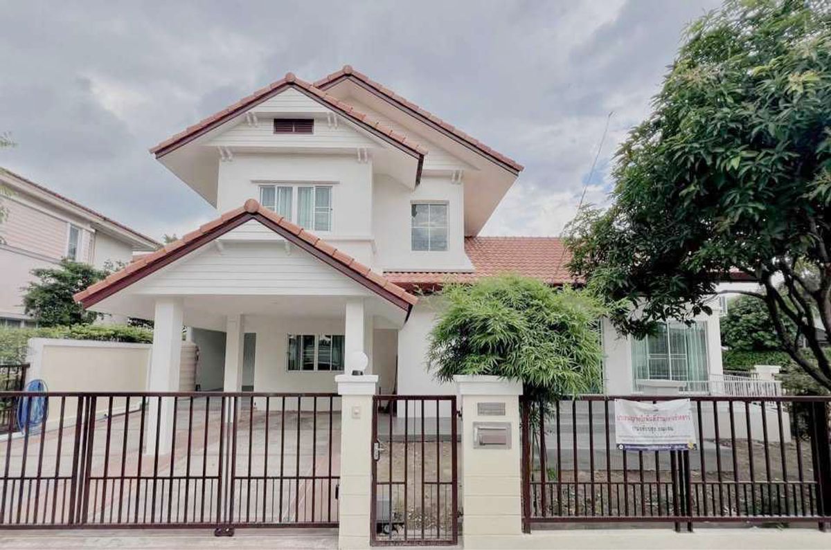 ให้เช่าบ้านเชียงใหม่ : บ้านสวยในโครงการ ให้เช่าเดือนละ 55,000 บาท ใกล้บิ๊กซีแม่เหียะเพียง 5 นาที No.9H901