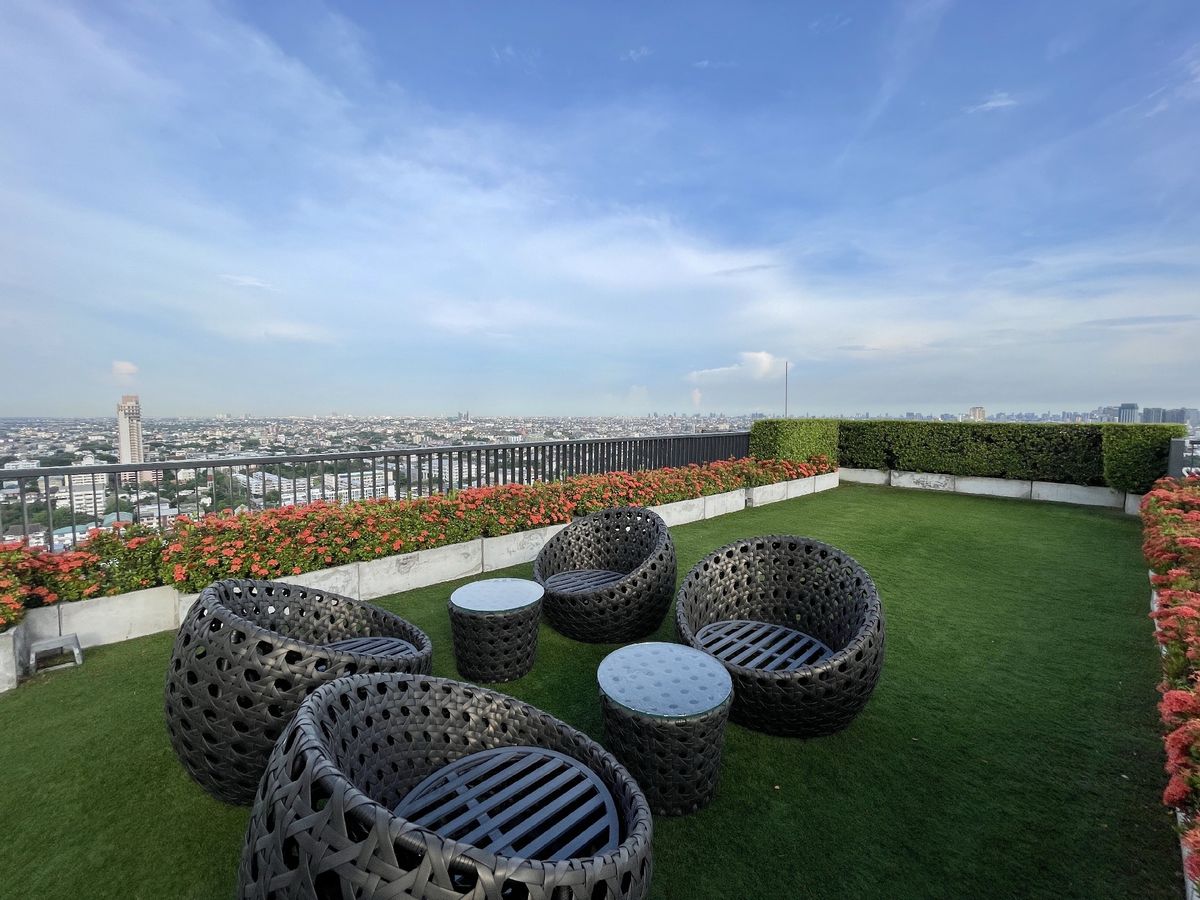 For SaleCondoKasetsart, Ratchayothin : Sell/rent Centric Condo, Ratchayothin, Floor 17, beautiful room, complete with BTS Ratchayothin, only 150 meters.