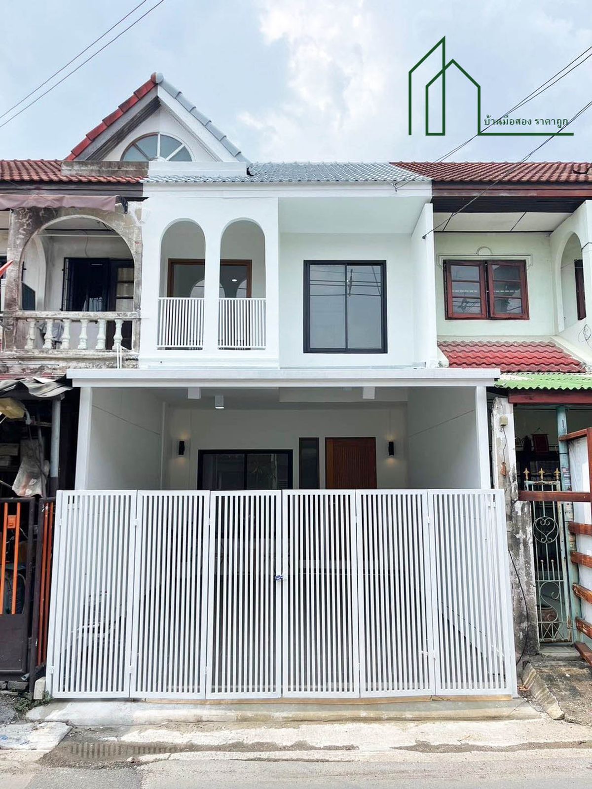 ขายทาวน์โฮมเกษตร นวมินทร์ ลาดปลาเค้า : ทาวน์เฮาส์ 2 ชั้น นวมินทร์ 111 บึ่งกุ่ม ลาดพร้าว รีโนเวทพร้อมอยู่