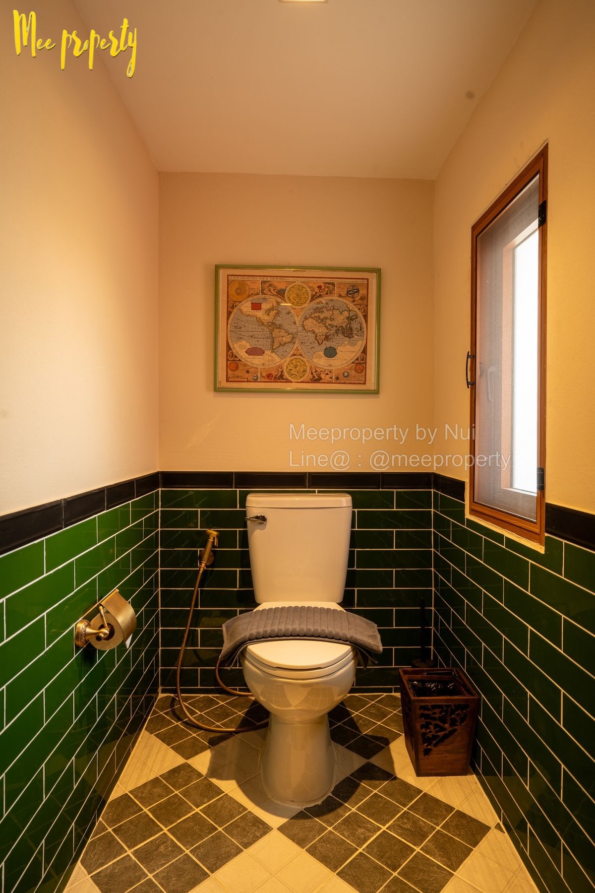 ขายกิจการโรงแรม & กิจการอพาร์ตเมนต์สุโขทัย : ขาย บ้านอัคระ สุโขทัย ตั้งอยู่ในทำเลอันมีเสน่ห์ ท่ามกลางบรรยากาศธรรมชาติและวิวที่สวยงามของเจดีย์โบราณอายุ 800 ปี ของวัดพระศรีรัตนมหาธาตุราชวรวิหาร (วัดพระปรางค์) อำเภอศรีสัชนาลัย จังหวัดสุโขทัย ME-201