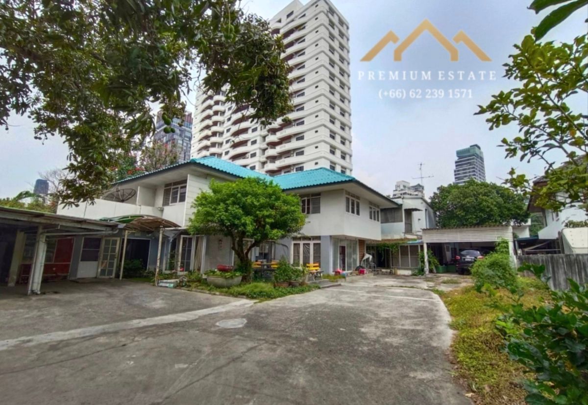 For SaleLandSukhumvit, Asoke, Thonglor : sell!! Land, plus Ekkamai building, Soi 10, Intersection 2, area 348 sq.