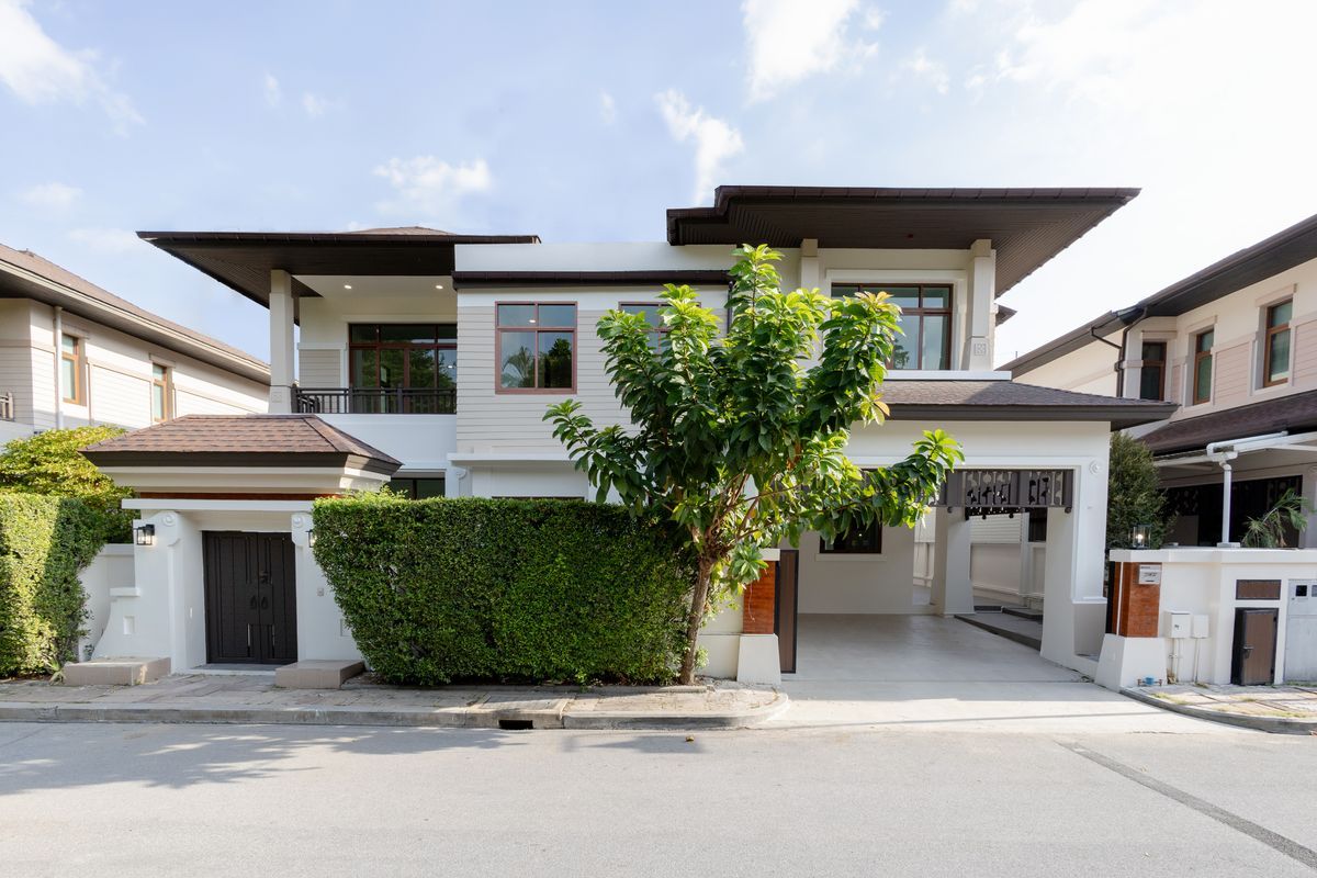 ขายบ้านเลียบทางด่วนรามอินทรา : ขายบ้านเดี่ยว 2 ชั้น Sirithawara Village : หมู่บ้านสิริทาวารา KTP-002