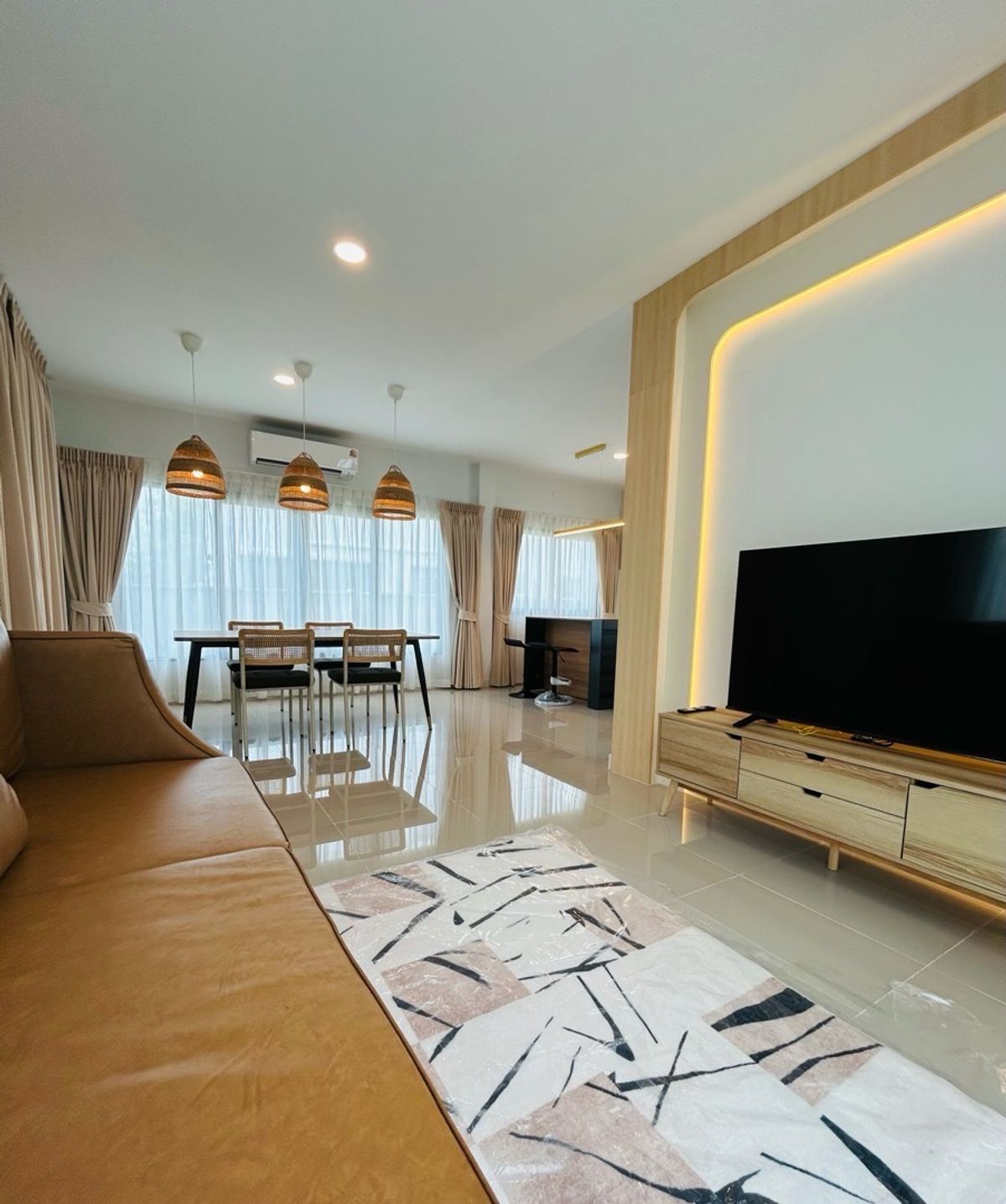 ให้เช่าบ้านสมุทรปราการ สำโรง : บ้านใหม่สวย ติดเมกาบางนา โครงการแกรนด์พลีโน สุขุมวิทบางนา บรรยากาศ Homey ส่วนกลางจัดเต็ม เลขที่บ้านสวย ฮวงจุ้ยดี