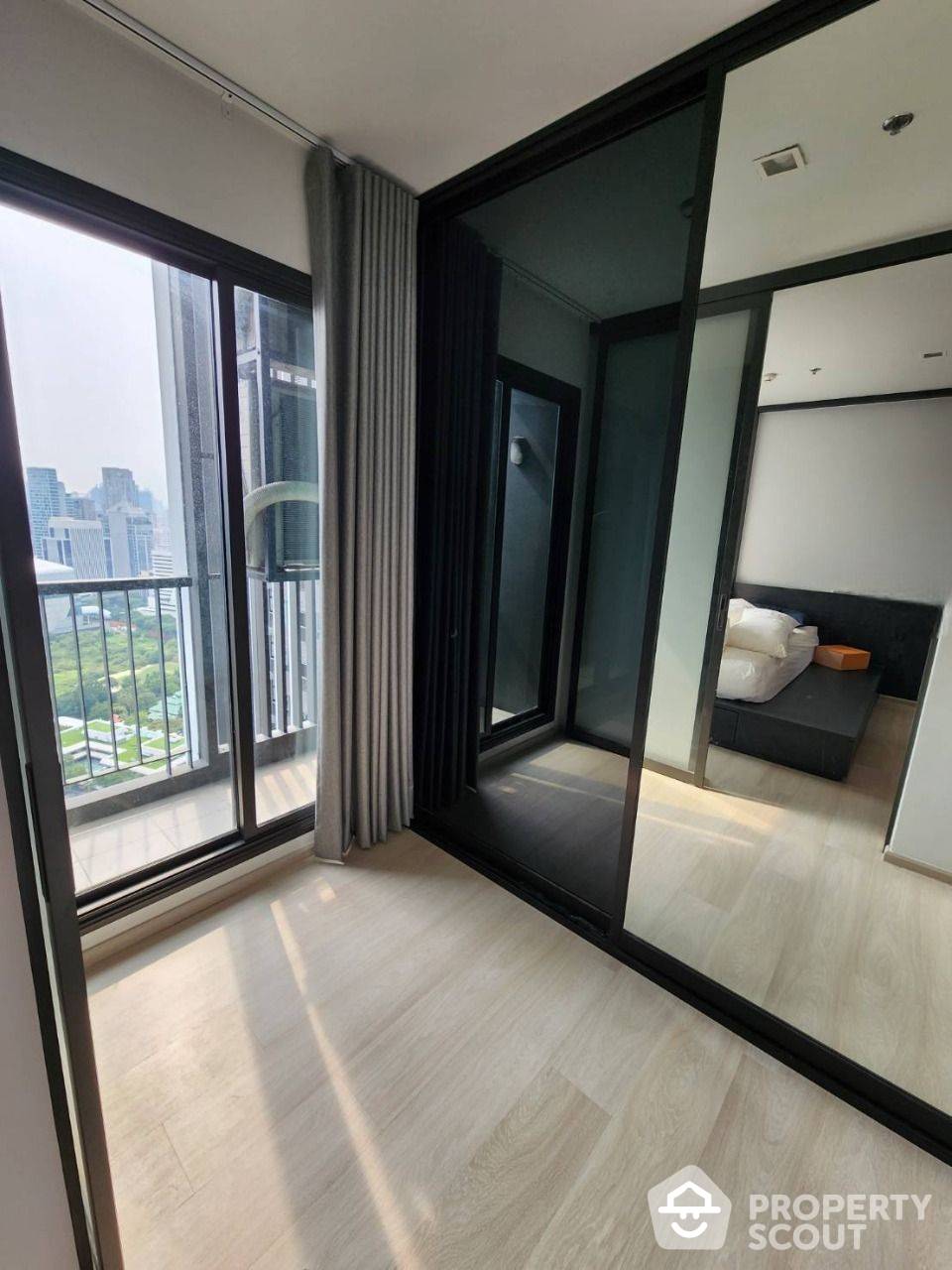 ขายคอนโดวิทยุ ชิดลม หลังสวน : คอนโด 1-ห้องนอน ที่ ไลฟ์ วัน ไวร์เลส ใกล้ BTS เพลินจิต