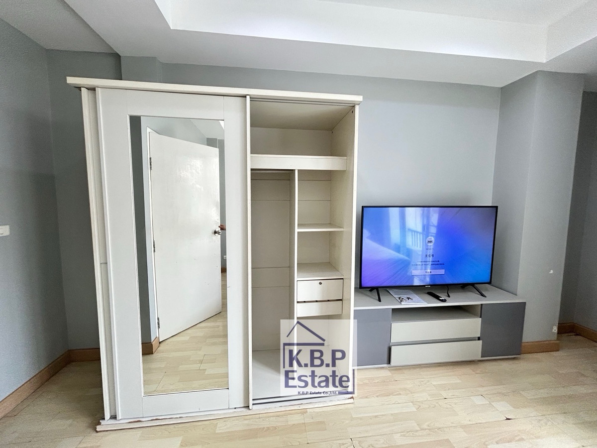 For RentTownhomeSathorn, Narathiwat : House for rent, Thanapat House, 3 beds 3 Baths Fully Furniture