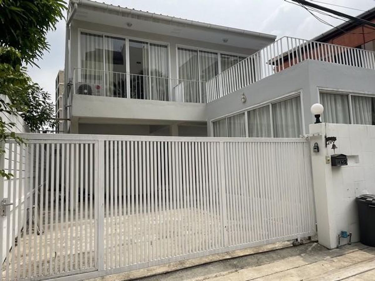 For RentHome OfficeRatchadapisek, Huaikwang, Suttisan : Home office rental Sutthisarn Diimchin Soi Inthamara 45, Din Daeng District
