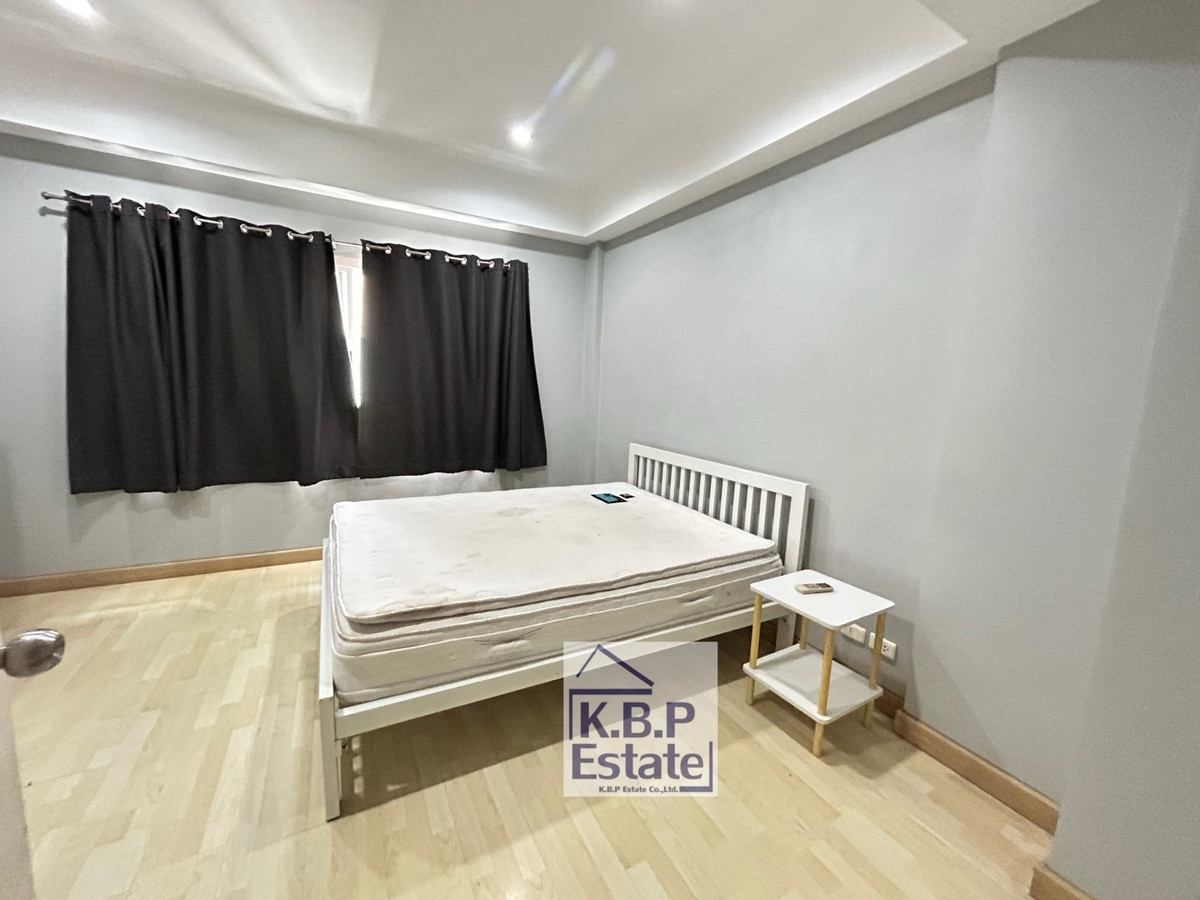 For RentTownhomeSathorn, Narathiwat : House for rent, Thanapat House, 3 beds 3 Baths Fully Furniture