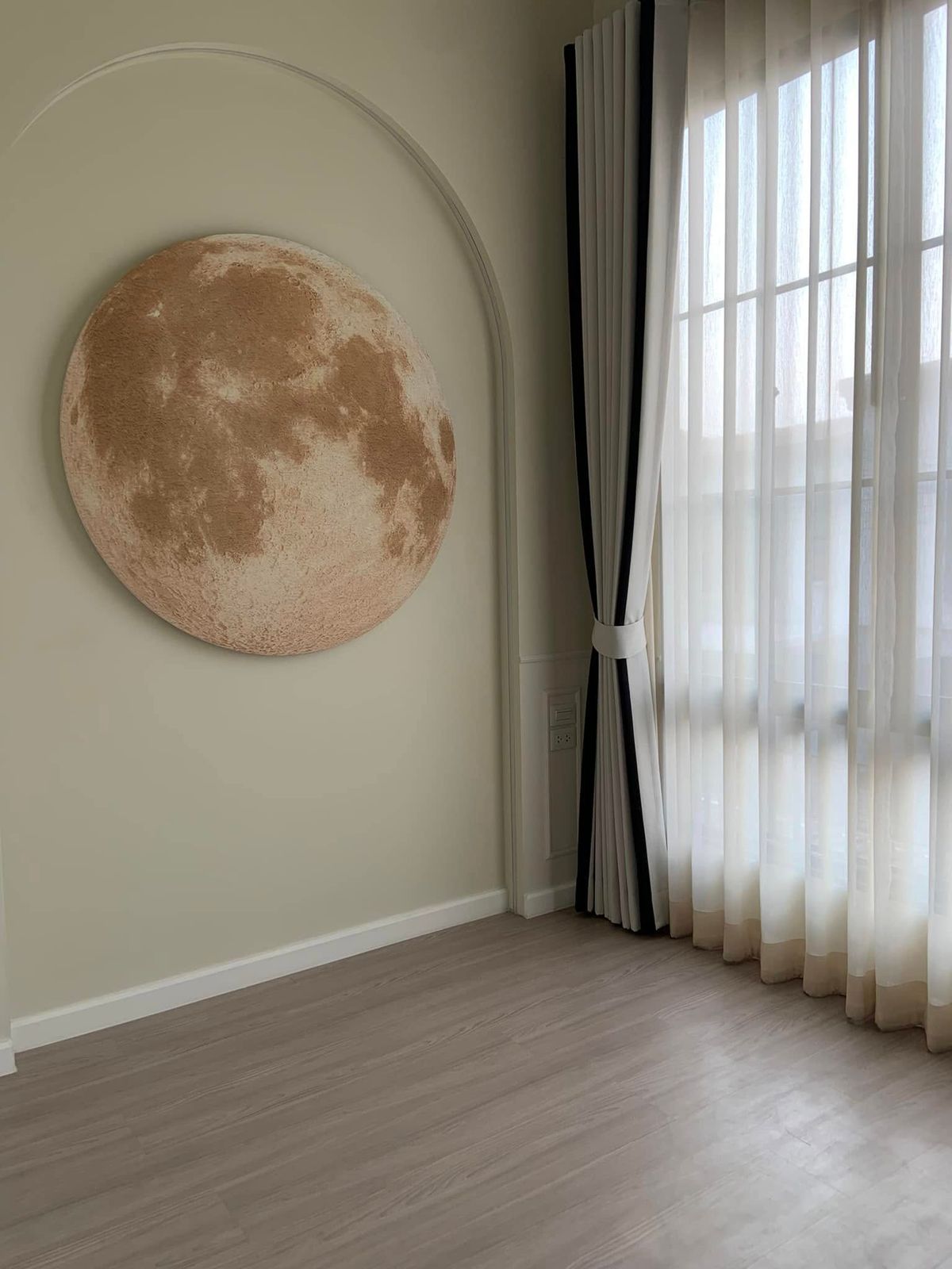 ขายทาวน์โฮมมีนบุรี-ร่มเกล้า : ✨ ขายบ้านมุม Anasiri รามคำแหง พร้อมสวนข้างบ้าน วิวโล่ง โปร่งสบาย เฟอร์นิเจอร์ตกสไตล์  Luxury Minimal เหมาะกับครอบครัว เดินทางสะดวกใกล้รถไฟฟ้า