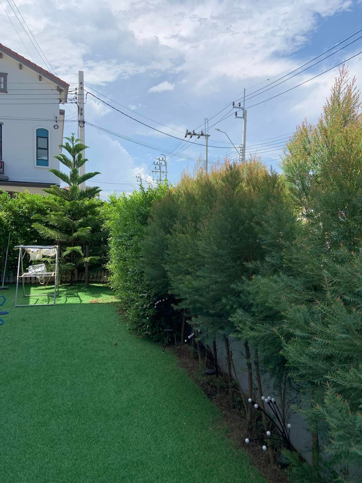 ขายทาวน์โฮมมีนบุรี-ร่มเกล้า : ✨ ขายบ้านมุม Anasiri รามคำแหง พร้อมสวนข้างบ้าน วิวโล่ง โปร่งสบาย เฟอร์นิเจอร์ตกสไตล์  Luxury Minimal เหมาะกับครอบครัว เดินทางสะดวกใกล้รถไฟฟ้า