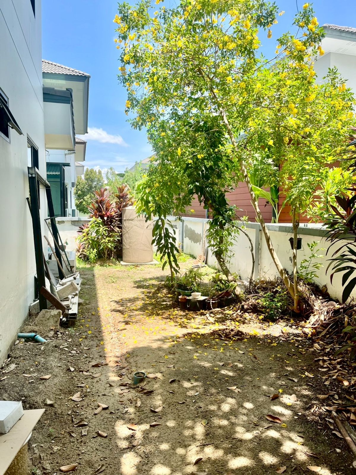 ขายบ้านพระราม 2 บางขุนเทียน : บ้านเดี่ยว 2 ชั้น หมู่บ้านซื่อตรง พรีเมี่ยม พระราม 2 - แสมดำ เนื้อที่ 102 ตารางวา 4 ห้องนอน แขวงแสมดำ เขตบางขุนเทียน กรุงเทพมหานคร